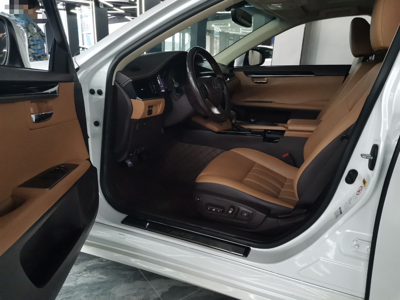 雷克萨斯ES 2015款 200 精英版