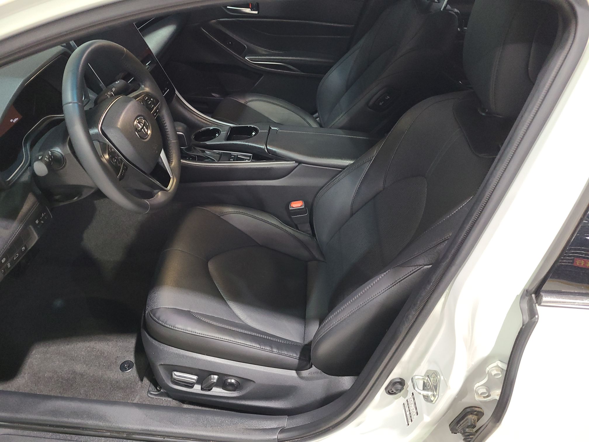 丰田 亚洲龙 2022款 2.0L 豪华版