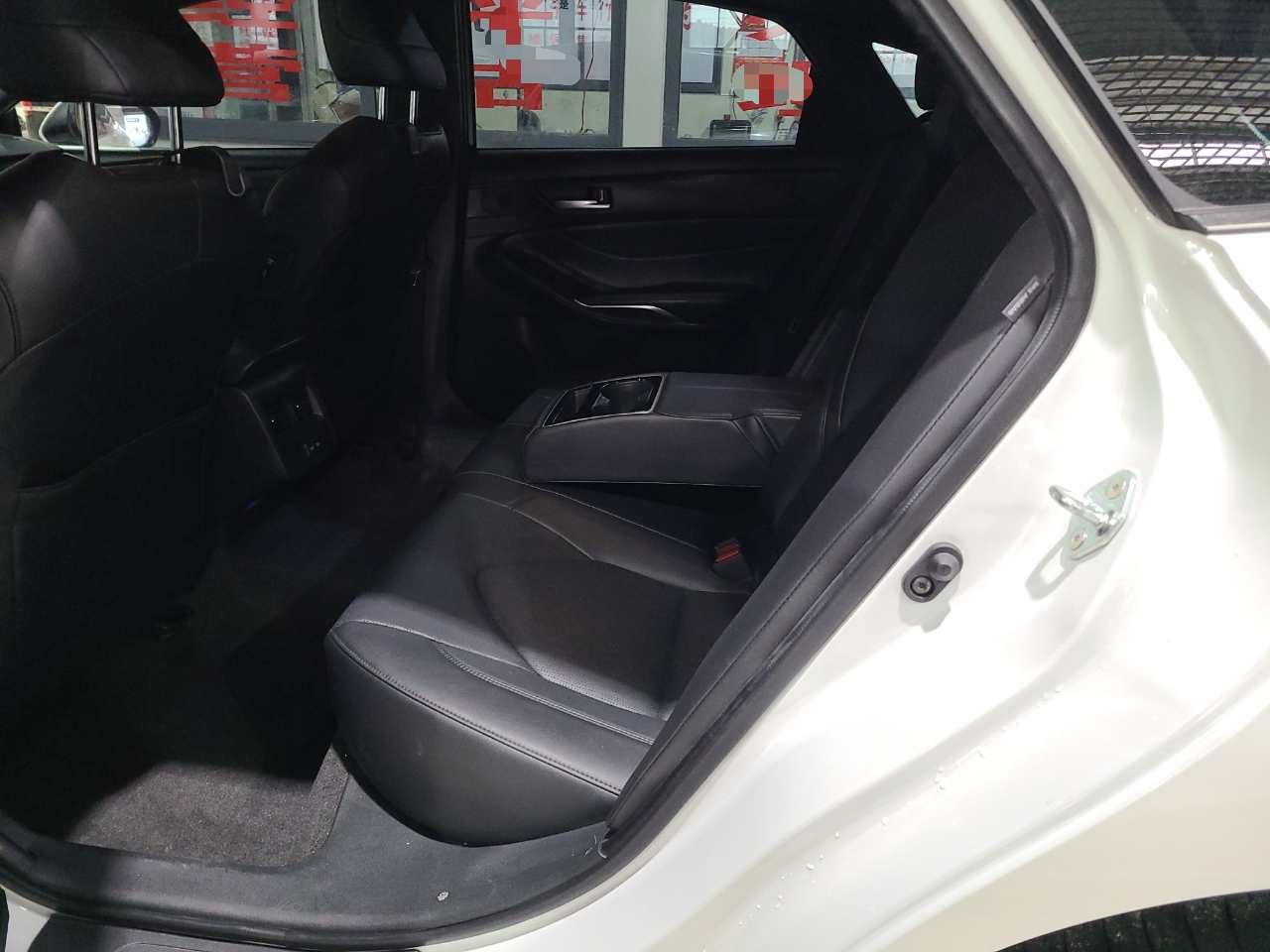 丰田 亚洲龙 2022款 2.0L 豪华版