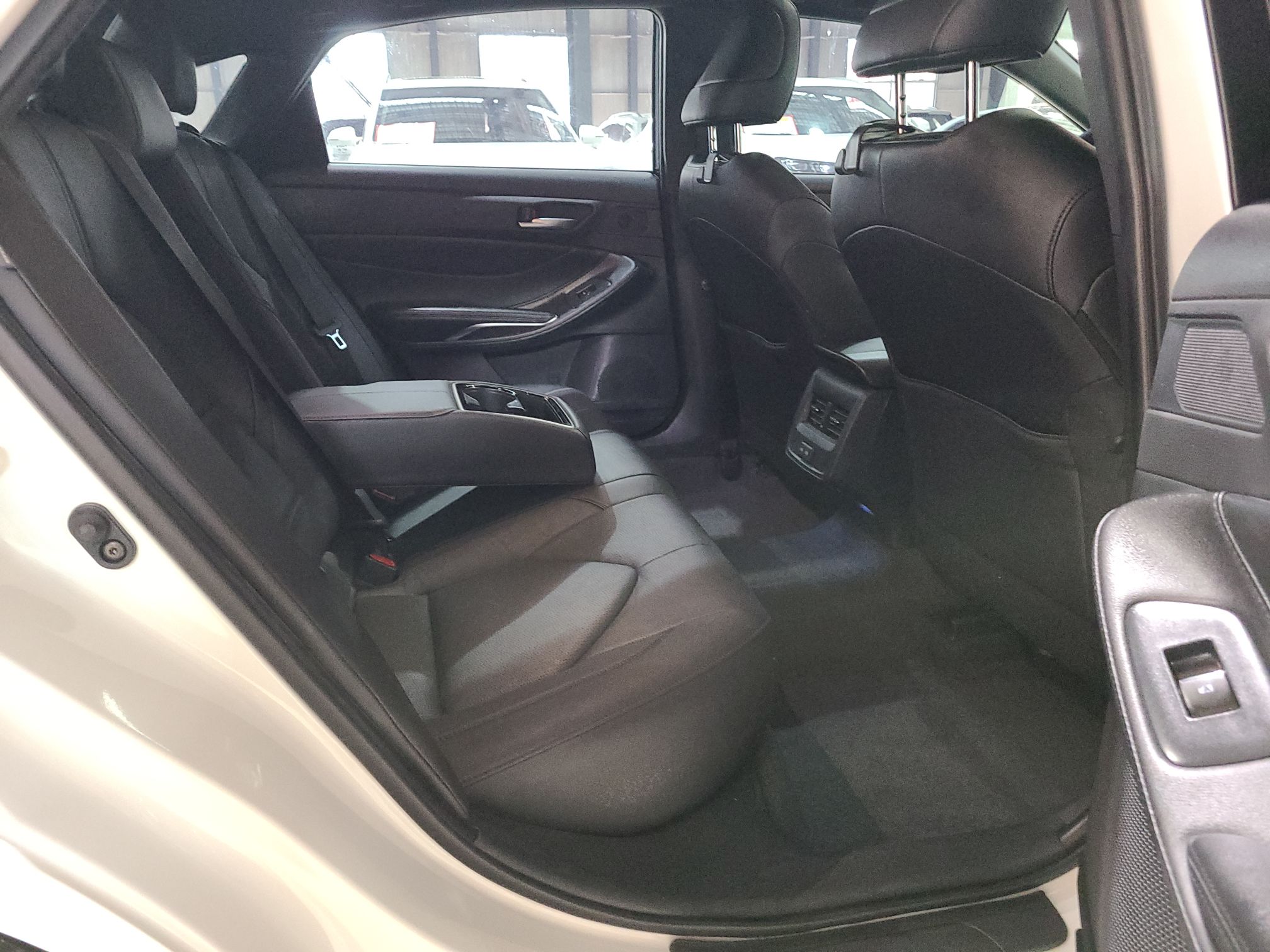 丰田 亚洲龙 2022款 2.0L 豪华版