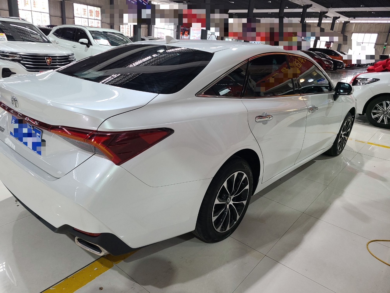 丰田 亚洲龙 2022款 2.0L 豪华版