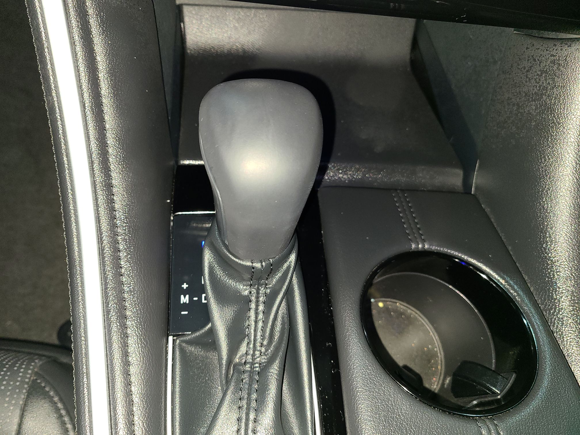 丰田 亚洲龙 2022款 2.0L 豪华版