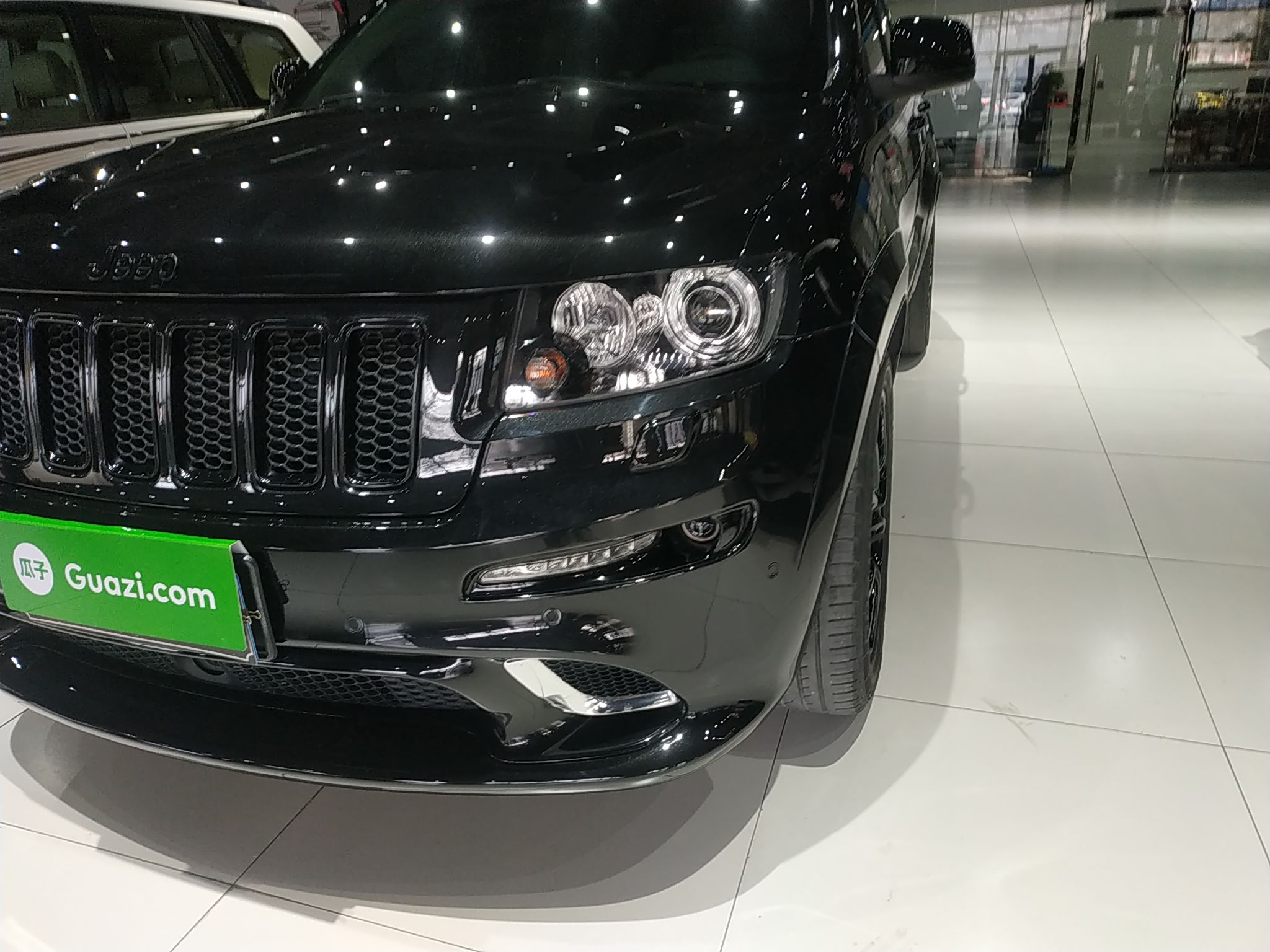 Jeep 大切诺基 SRT 2013款 6.4L SRT8 炫黑版