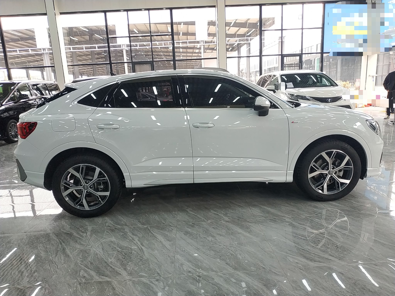 奥迪Q3 2020款 Sportback 40 TFSI 时尚型