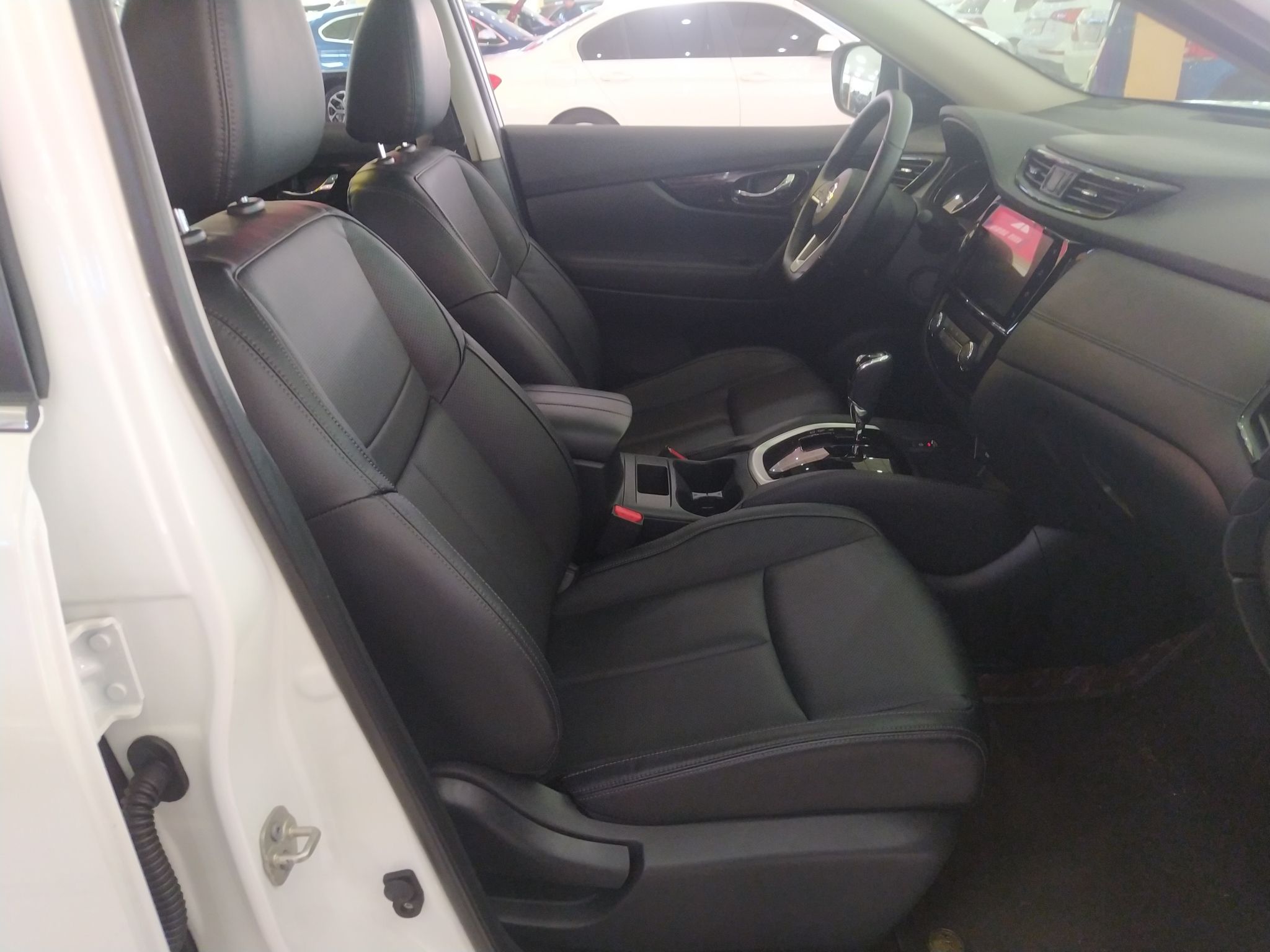 日产 奇骏 2021款 2.0L CVT 2WD XL ITS舒适纪念版