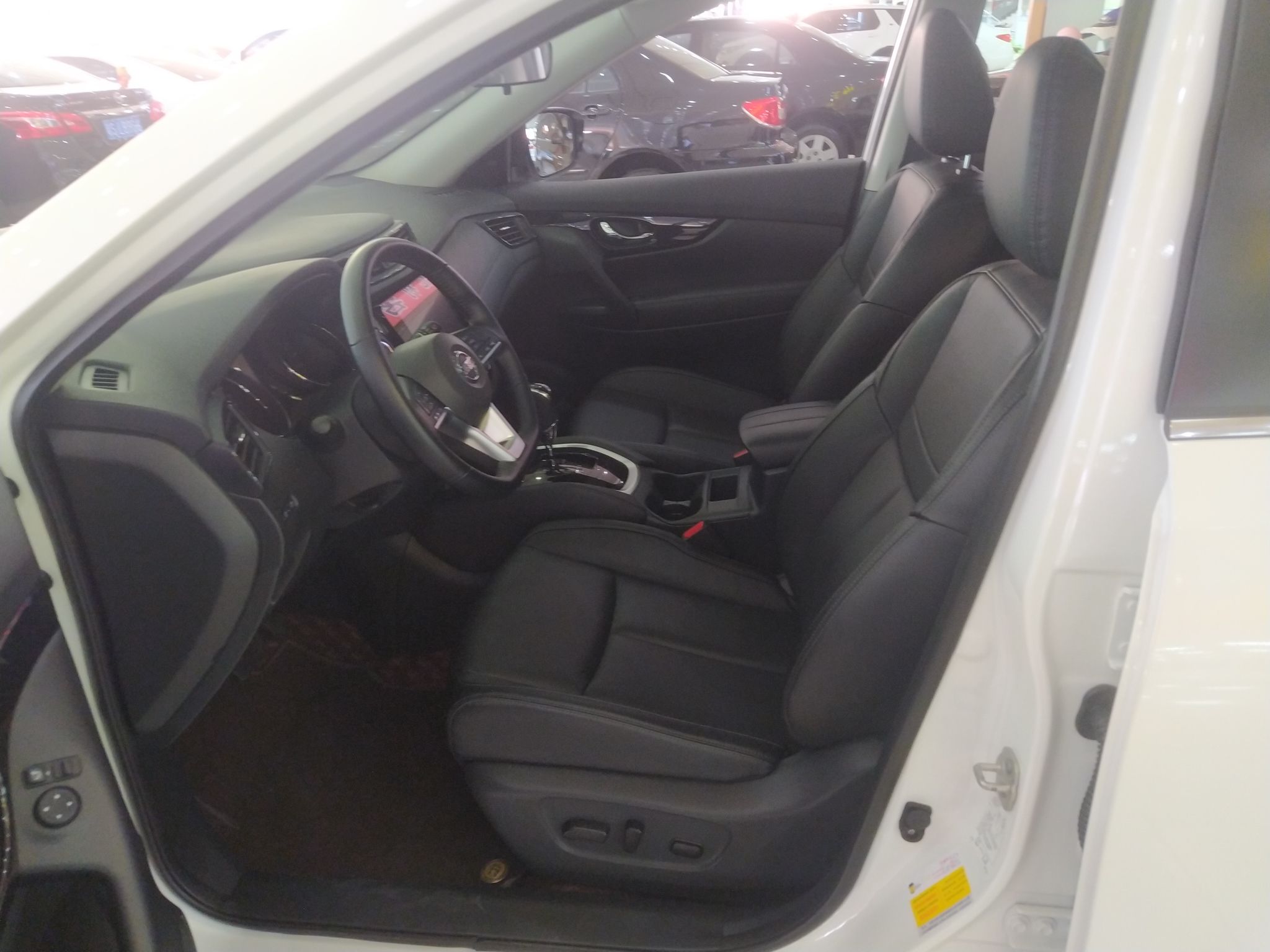 日产 奇骏 2021款 2.0L CVT 2WD XL ITS舒适纪念版