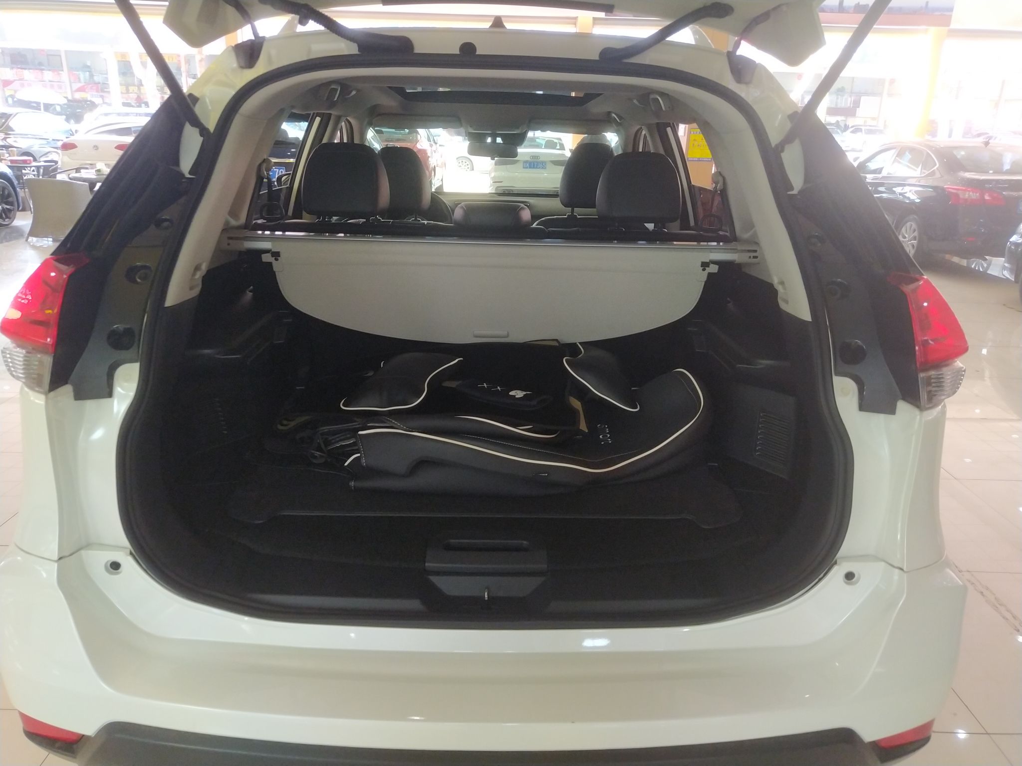 日产 奇骏 2021款 2.0L CVT 2WD XL ITS舒适纪念版