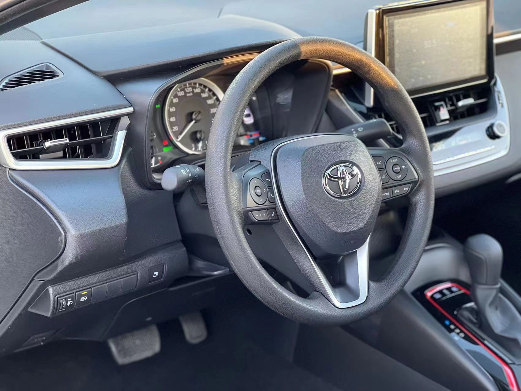 丰田 雷凌 2021款 双擎 1.8H E-CVT运动版