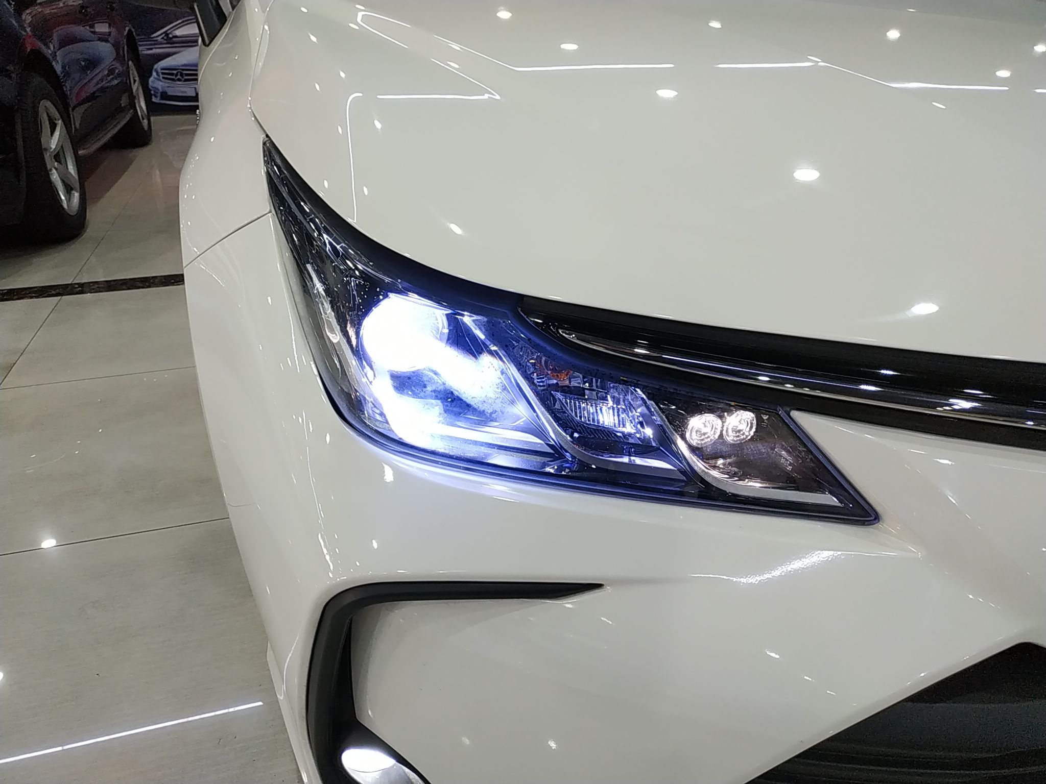 丰田 卡罗拉 2021款 双擎 1.8L E-CVT先锋版