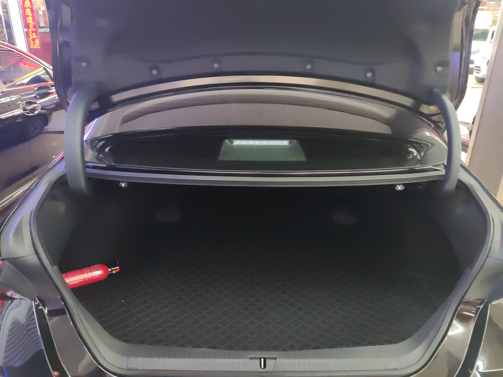 丰田 亚洲龙 2019款 双擎 2.5L 豪华版 国VI