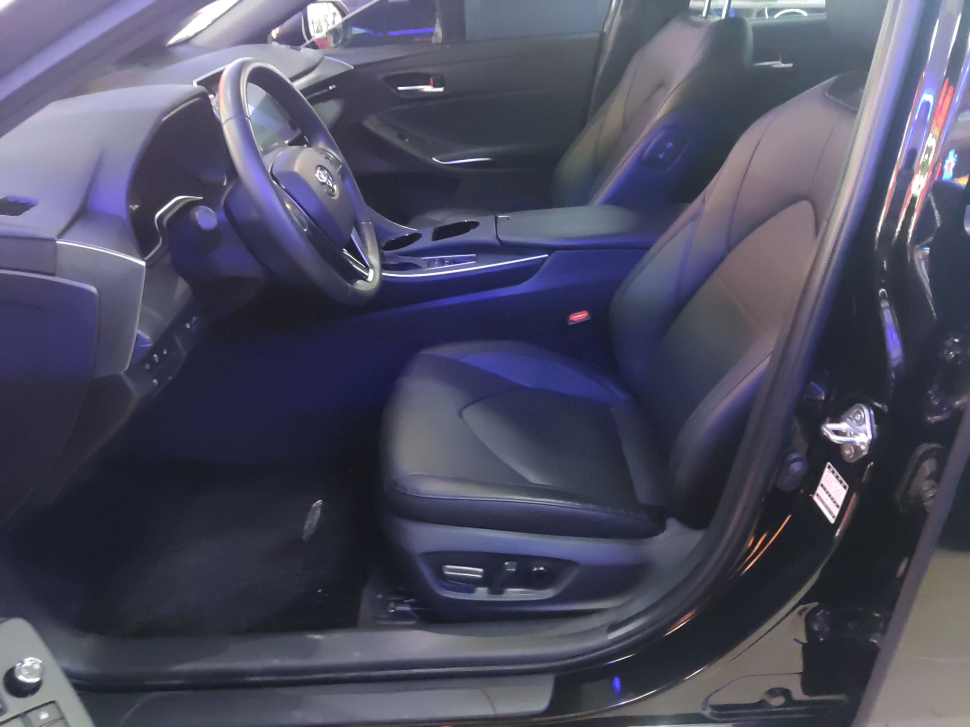 丰田 亚洲龙 2019款 双擎 2.5L 豪华版 国VI