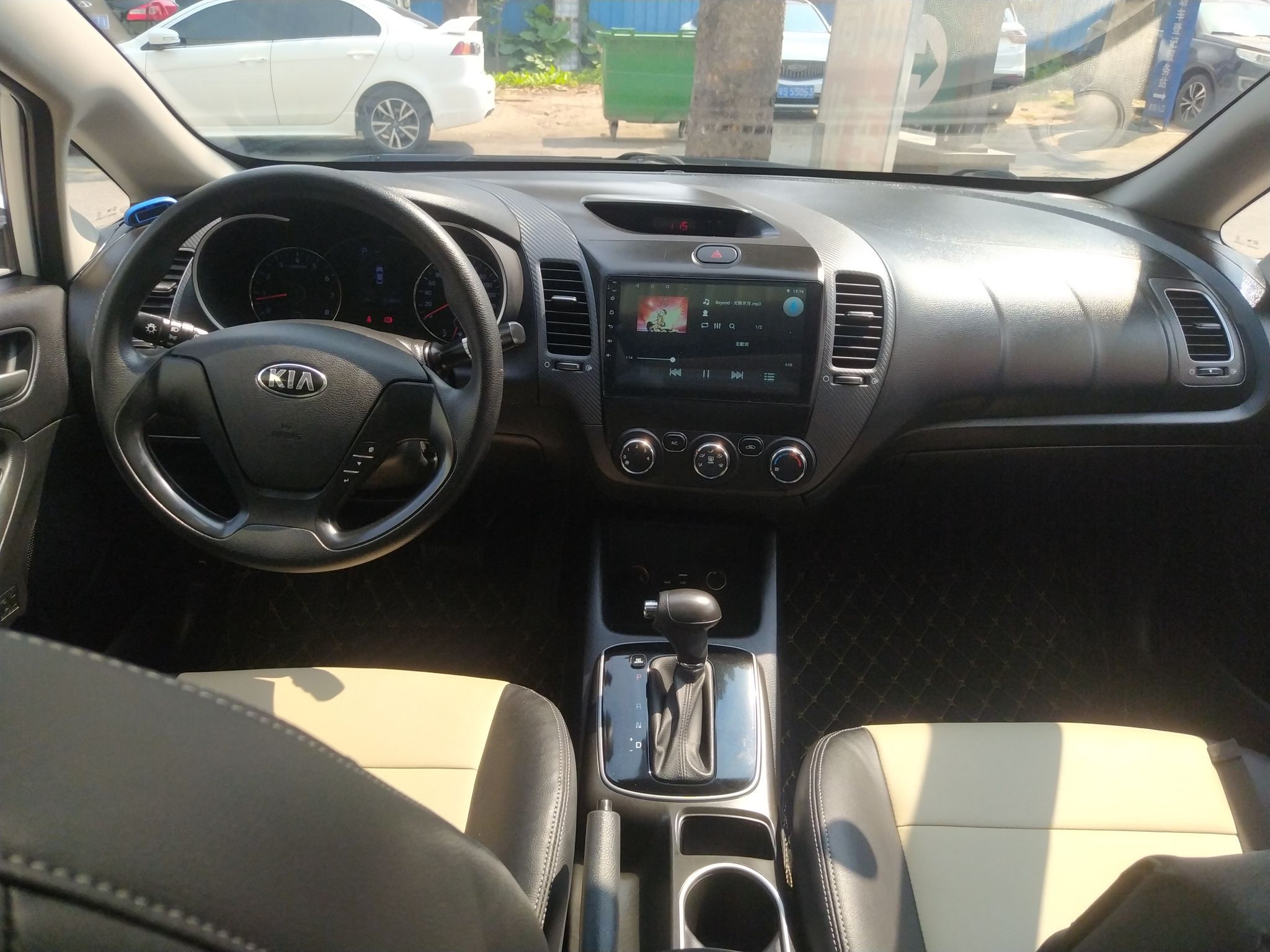 起亚K3 2016款 1.6L 自动天窗版