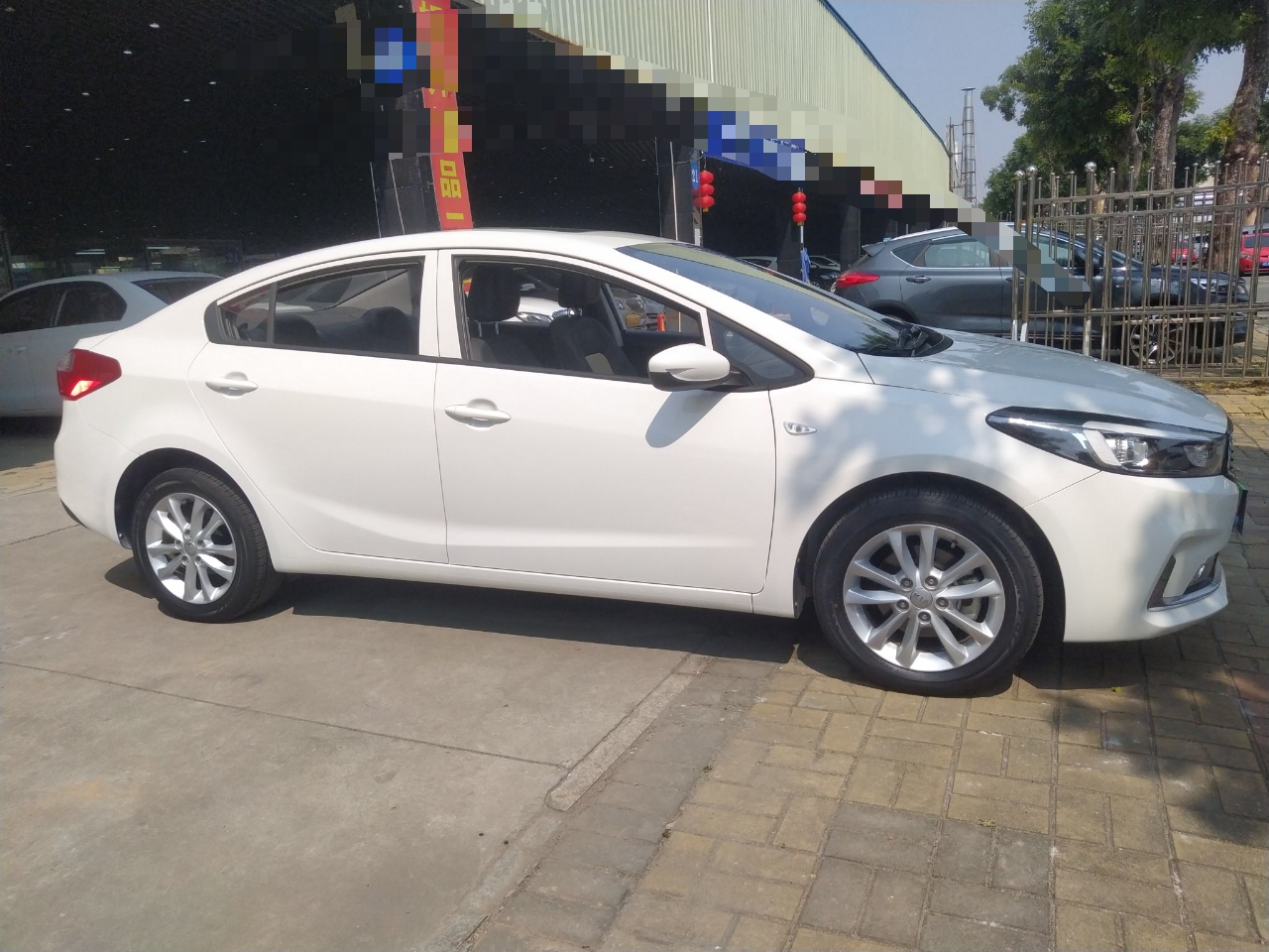 起亚K3 2016款 1.6L 自动天窗版