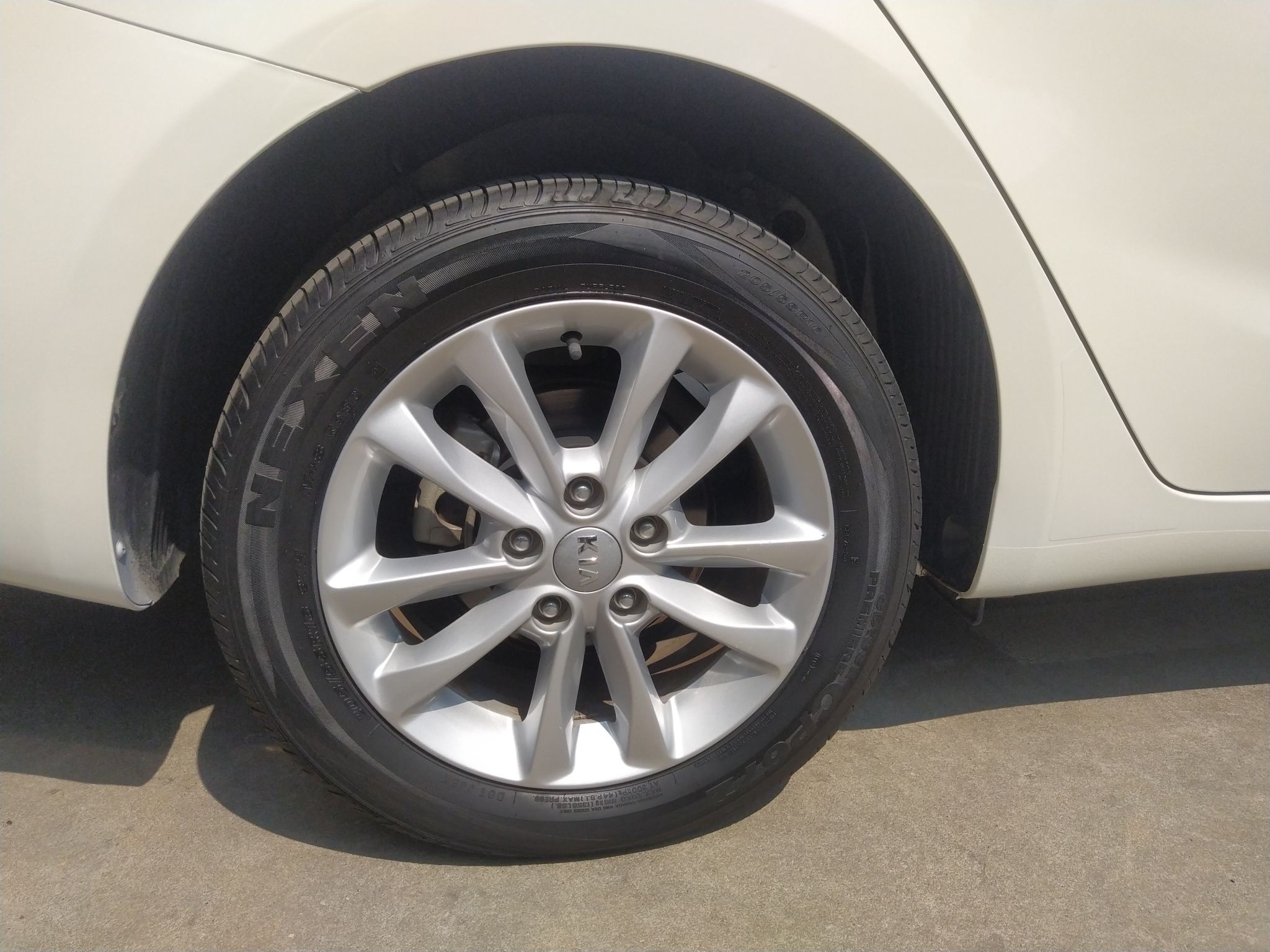 起亚K3 2016款 1.6L 自动天窗版