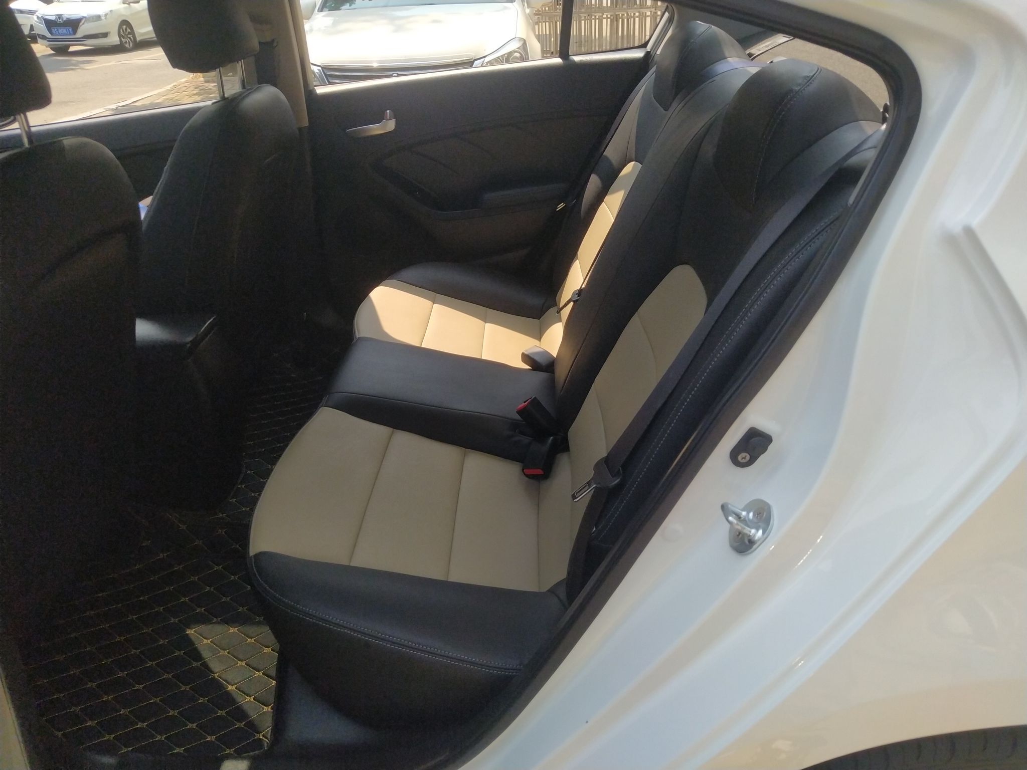 起亚K3 2016款 1.6L 自动天窗版