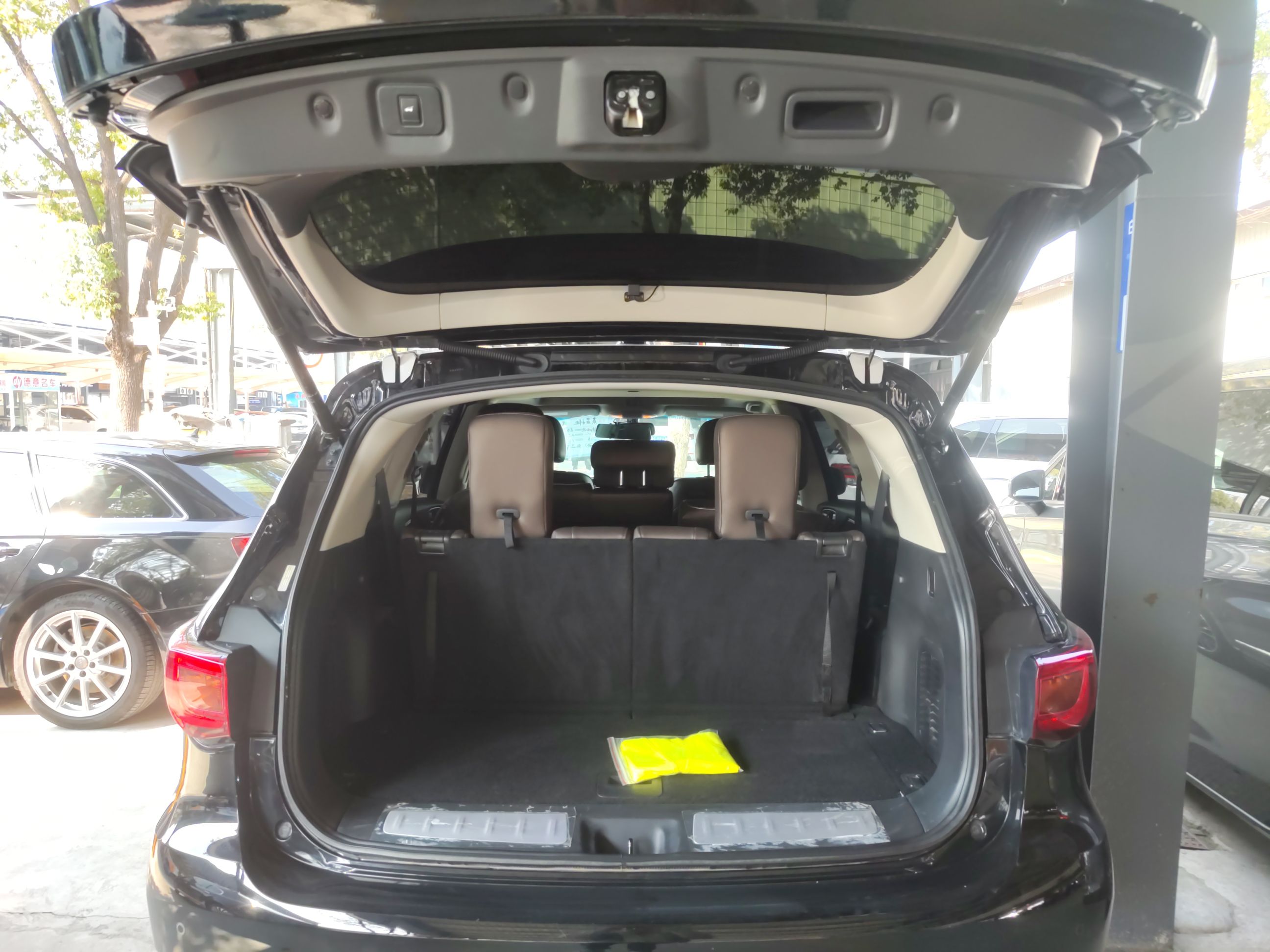 英菲尼迪QX60 2018款 2.5T Hybrid 两驱卓越版 国VI(进口)