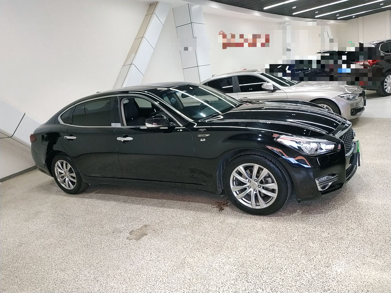 英菲尼迪Q70L 2015款 Q70L 2.5L 精英版(进口)