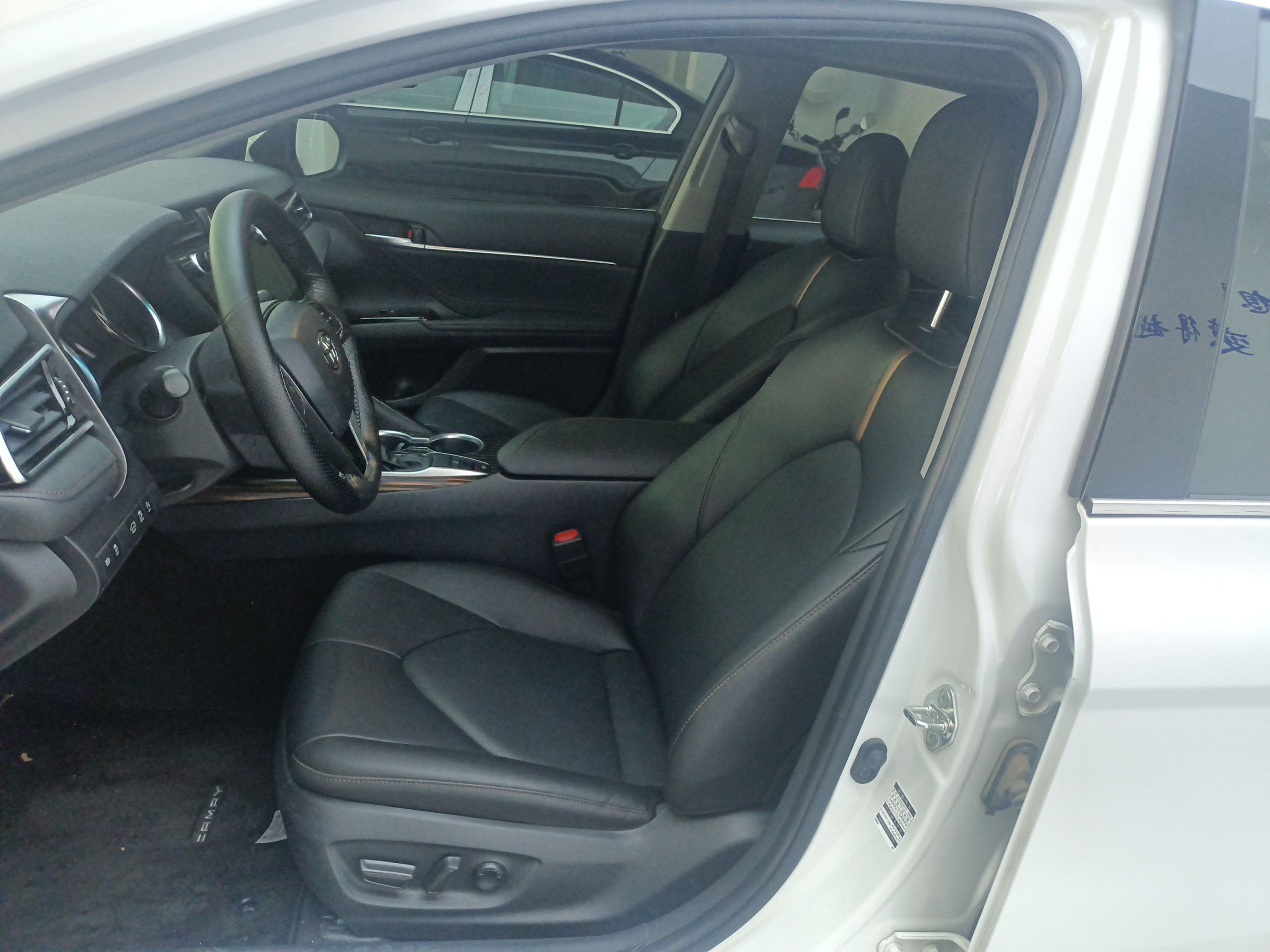 丰田 凯美瑞 2019款 2.0G 豪华版 国VI