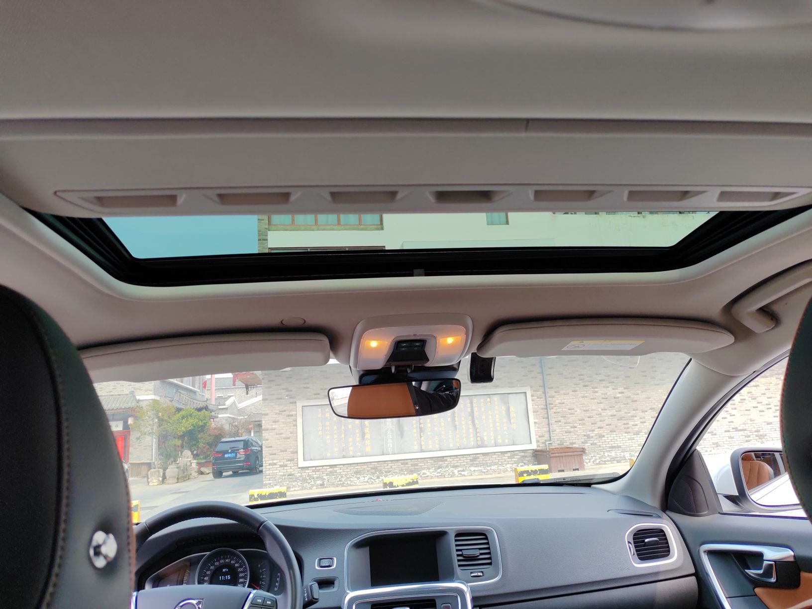 沃尔沃S60L 2019款 S60L 改款 T5 智进进阶版