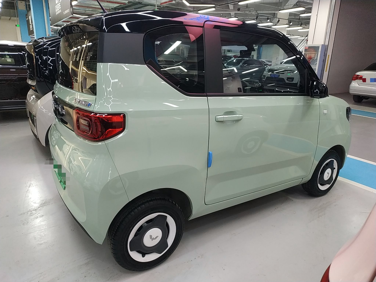 五菱汽车 宏光MINI EV 2022款 马卡龙臻享款 磷酸铁锂