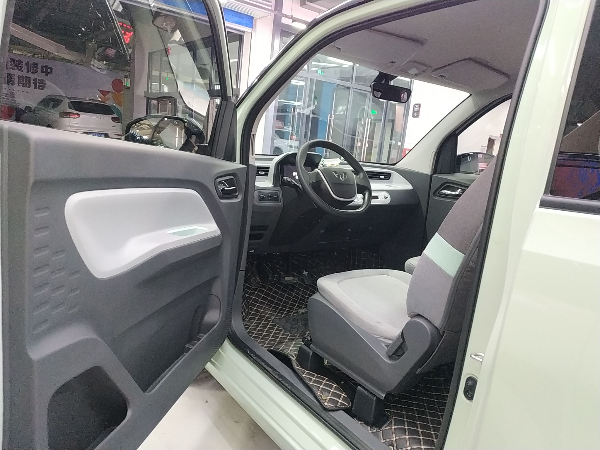 五菱汽车 宏光MINI EV 2022款 马卡龙臻享款 磷酸铁锂