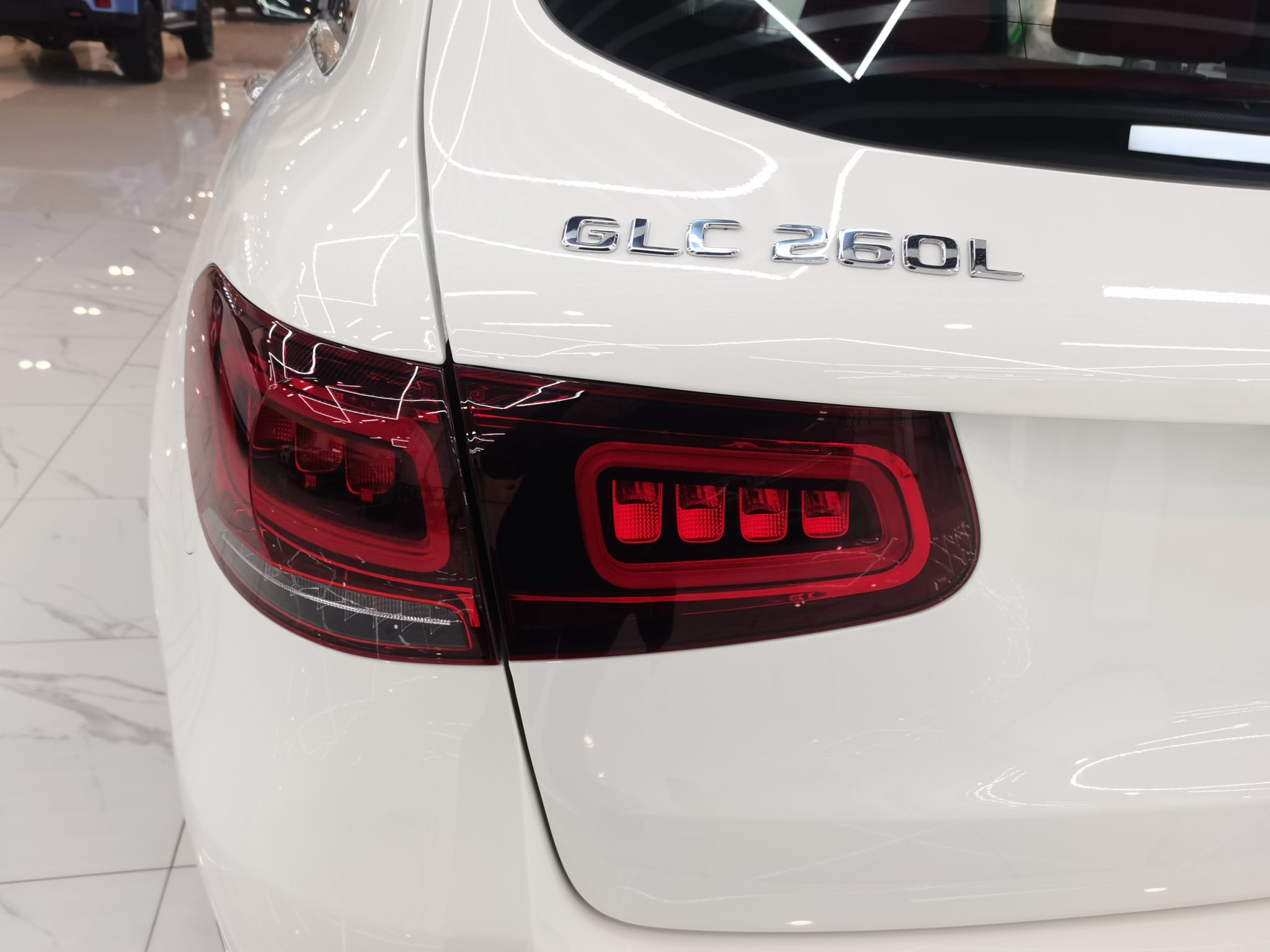 奔驰GLC级 2022款 改款二 GLC 260 L 4MATIC 动感型