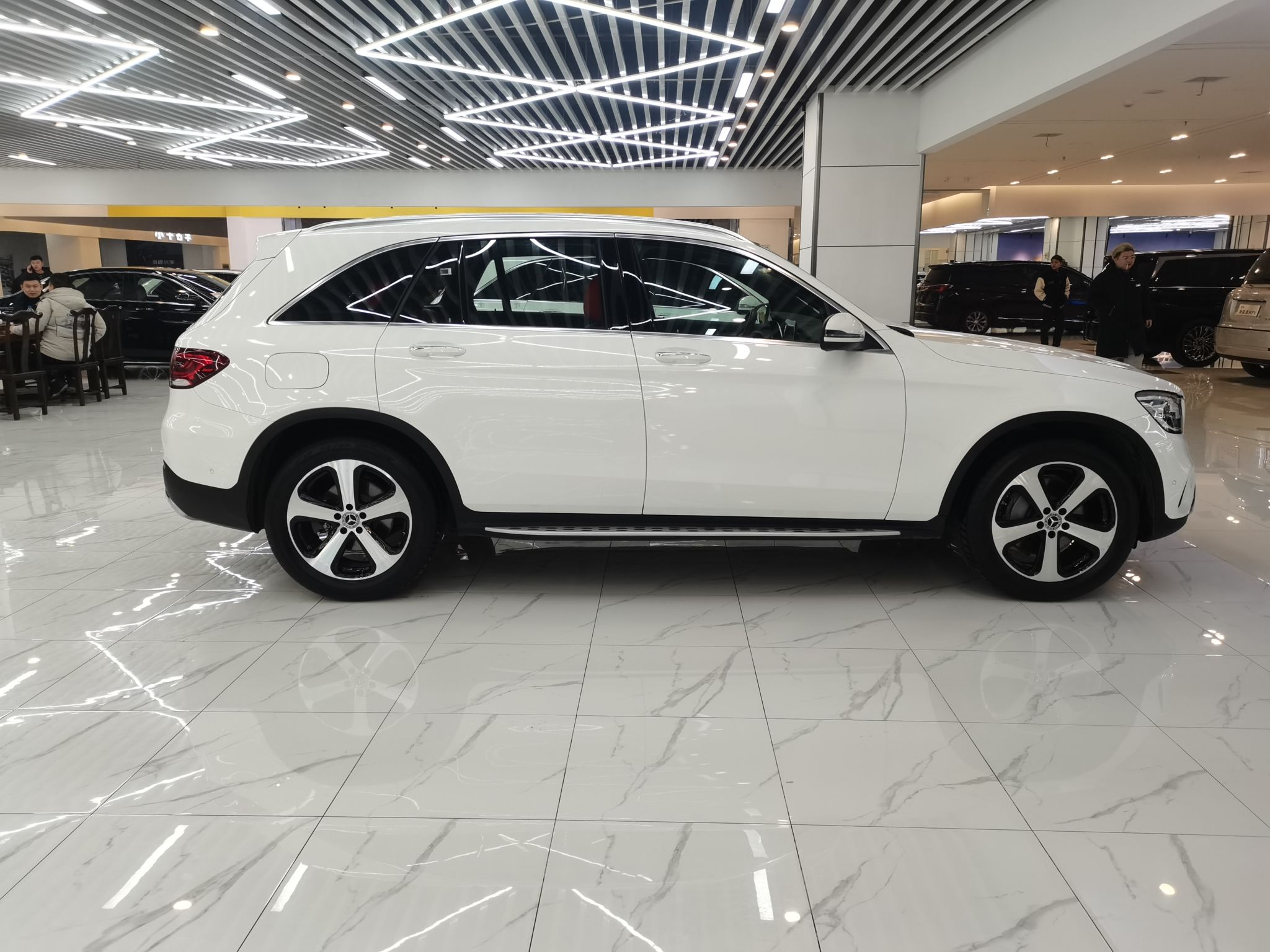 奔驰GLC级 2022款 改款二 GLC 260 L 4MATIC 动感型