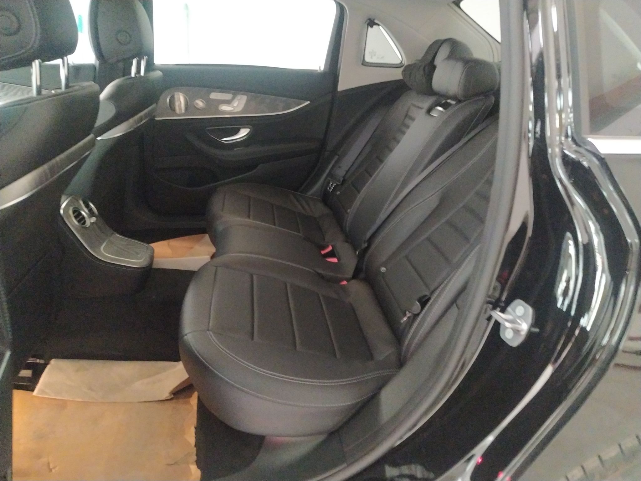 奔驰E级 2022款 改款三 E 300 L 运动豪华型