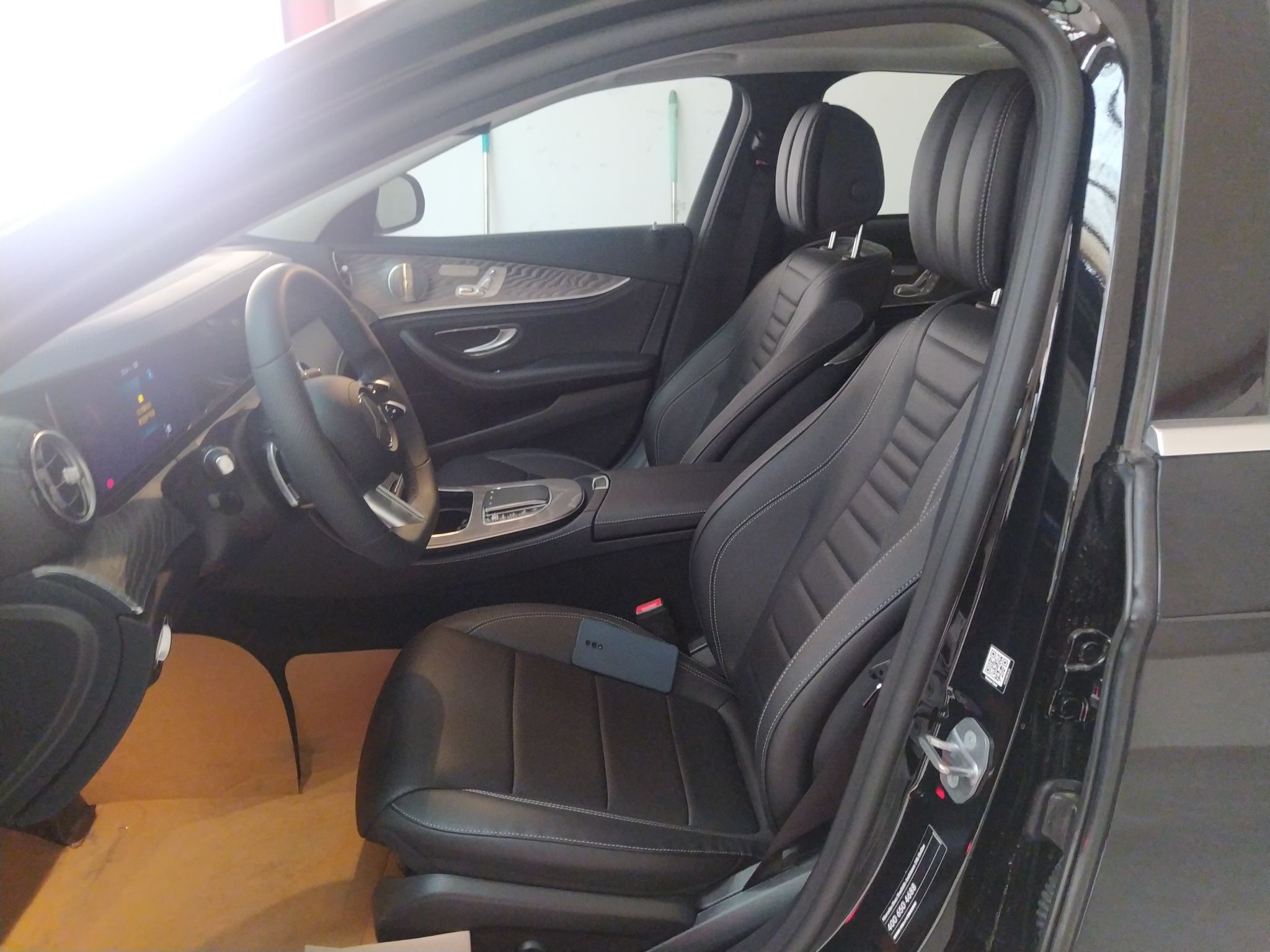 奔驰E级 2022款 改款三 E 300 L 运动豪华型