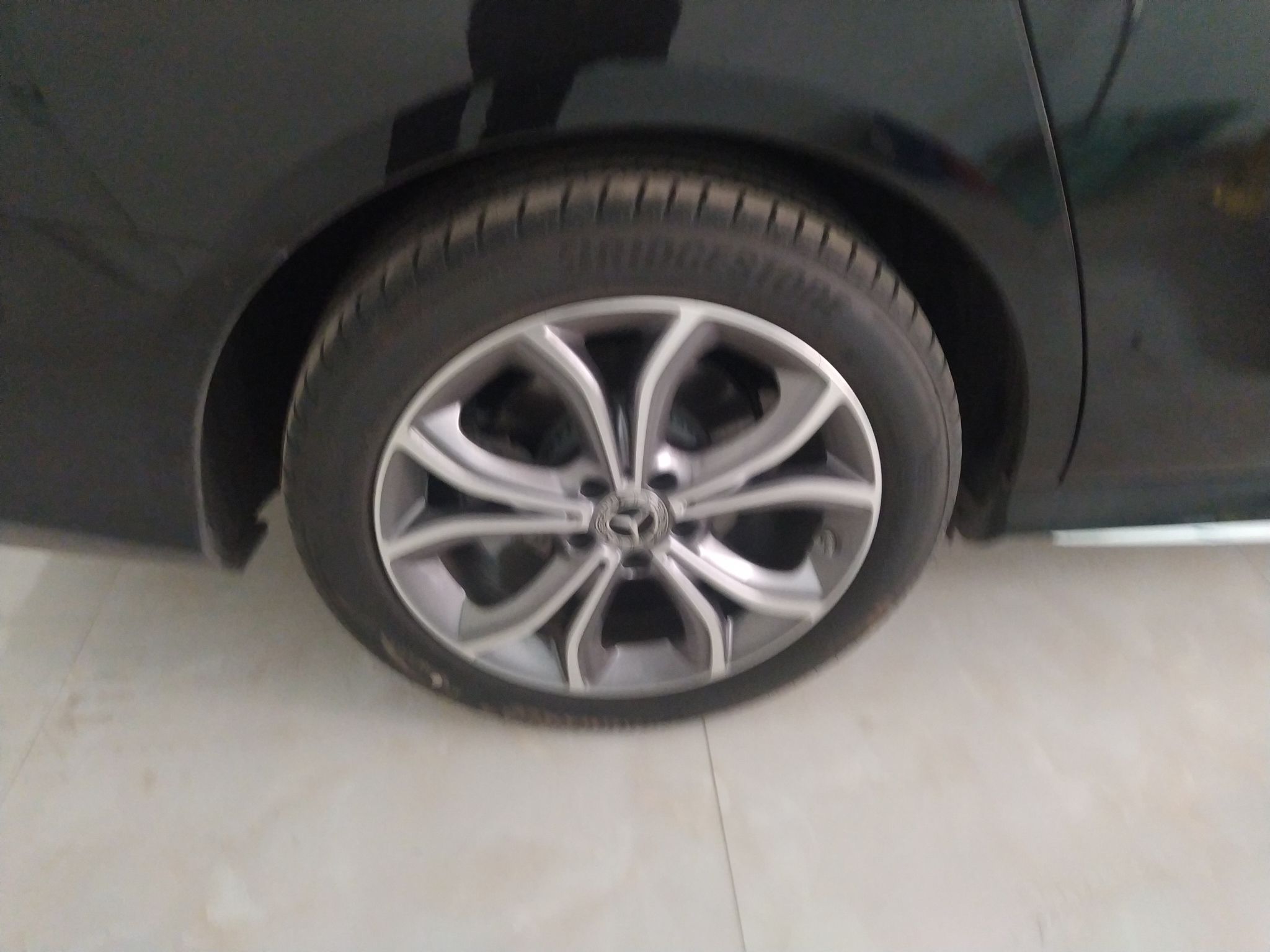 奔驰E级 2022款 改款三 E 300 L 运动豪华型