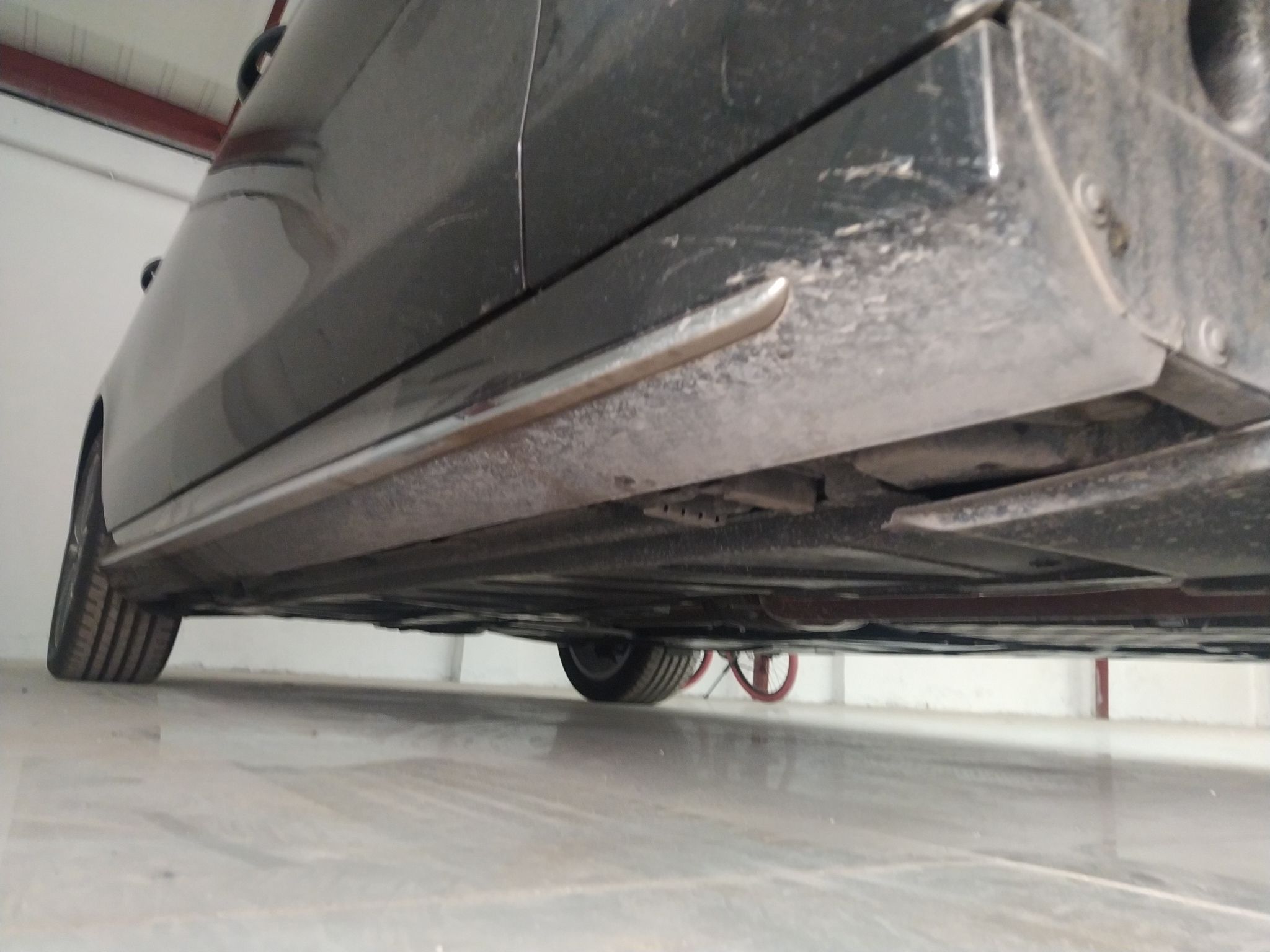 奔驰E级 2022款 改款三 E 300 L 运动豪华型