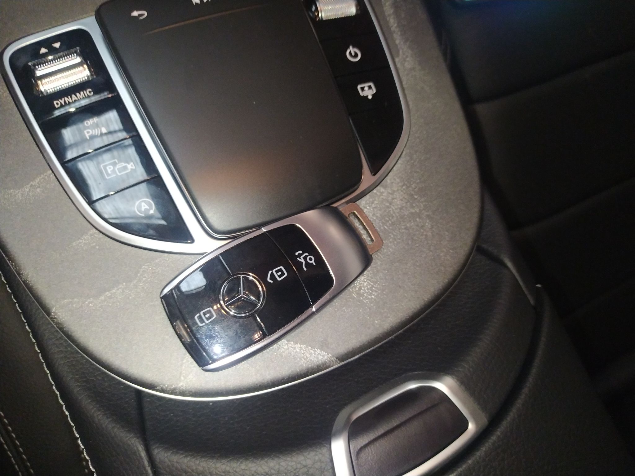 奔驰E级 2022款 改款三 E 300 L 运动豪华型