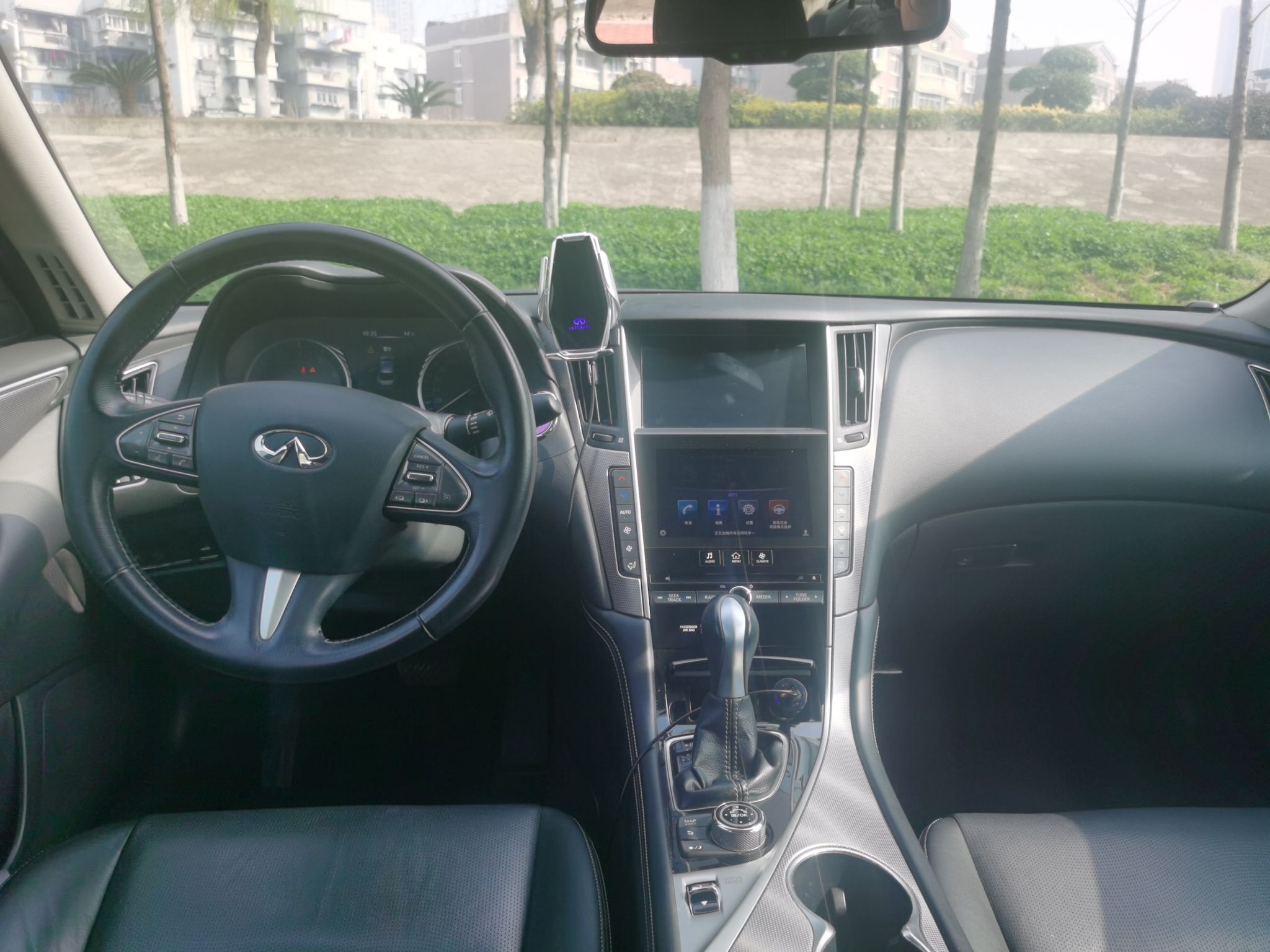 英菲尼迪Q50L 2015款 2.0T 悦享版