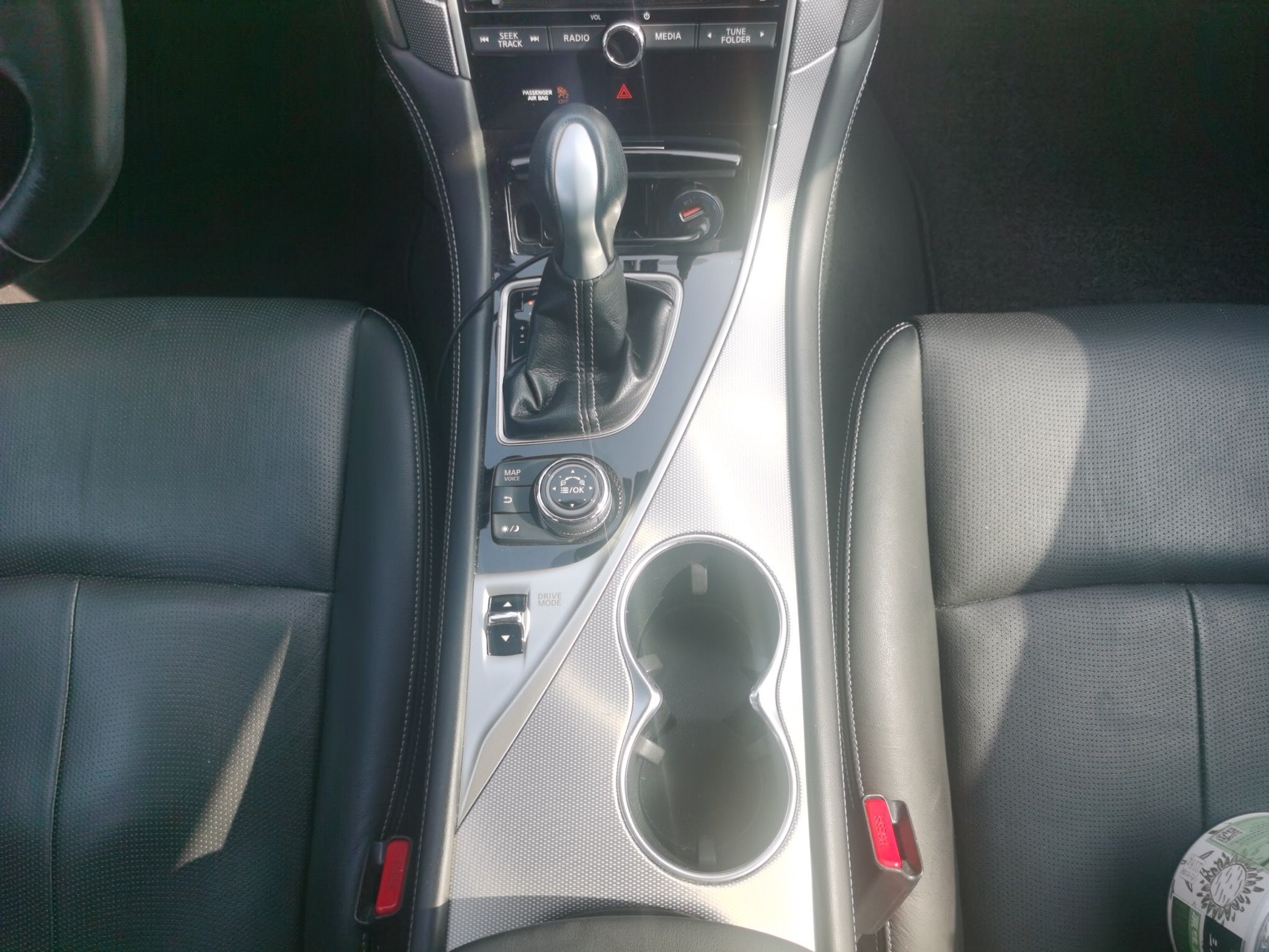 英菲尼迪Q50L 2015款 2.0T 悦享版