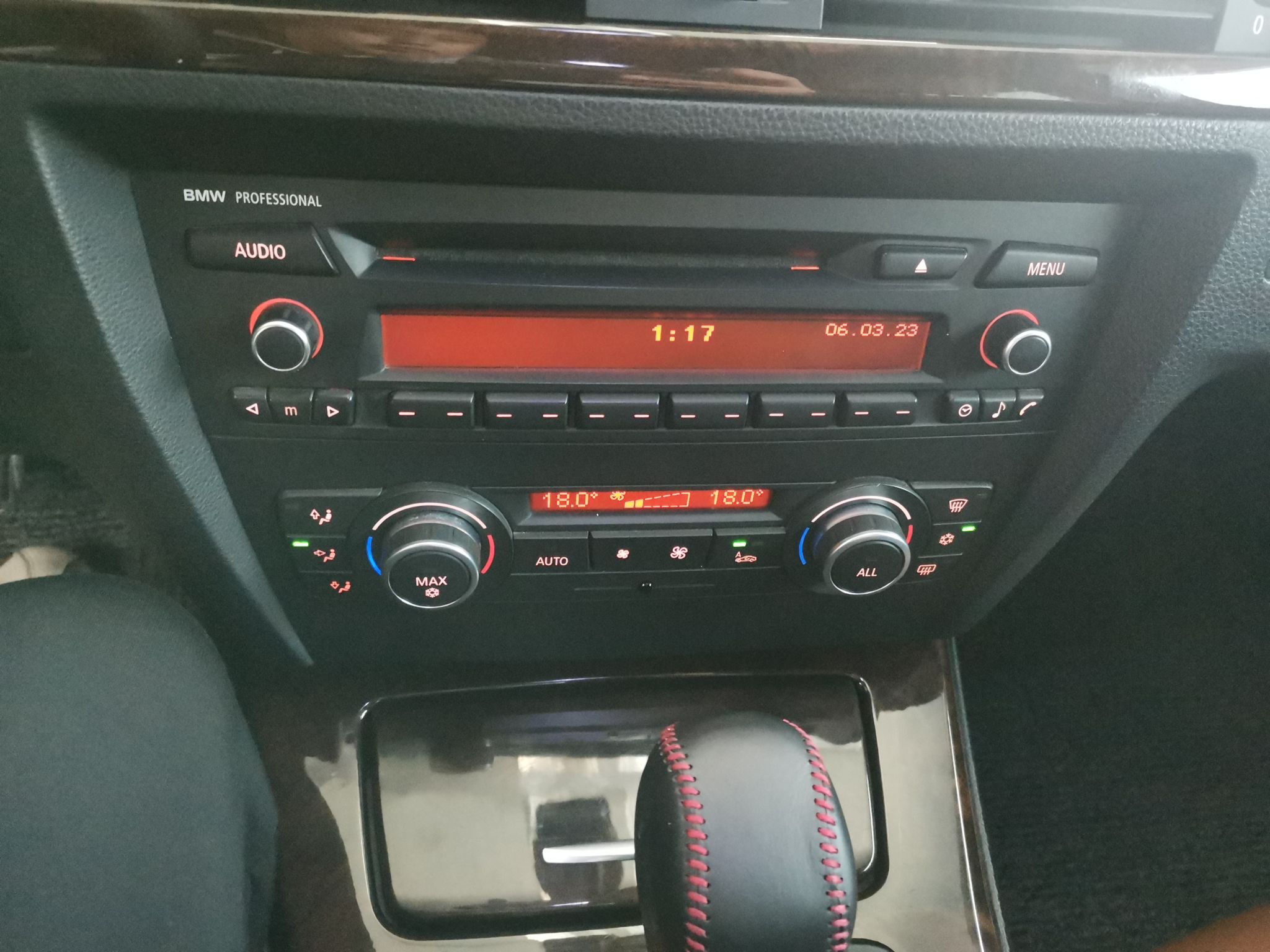 宝马3系 2011款 320i 时尚型