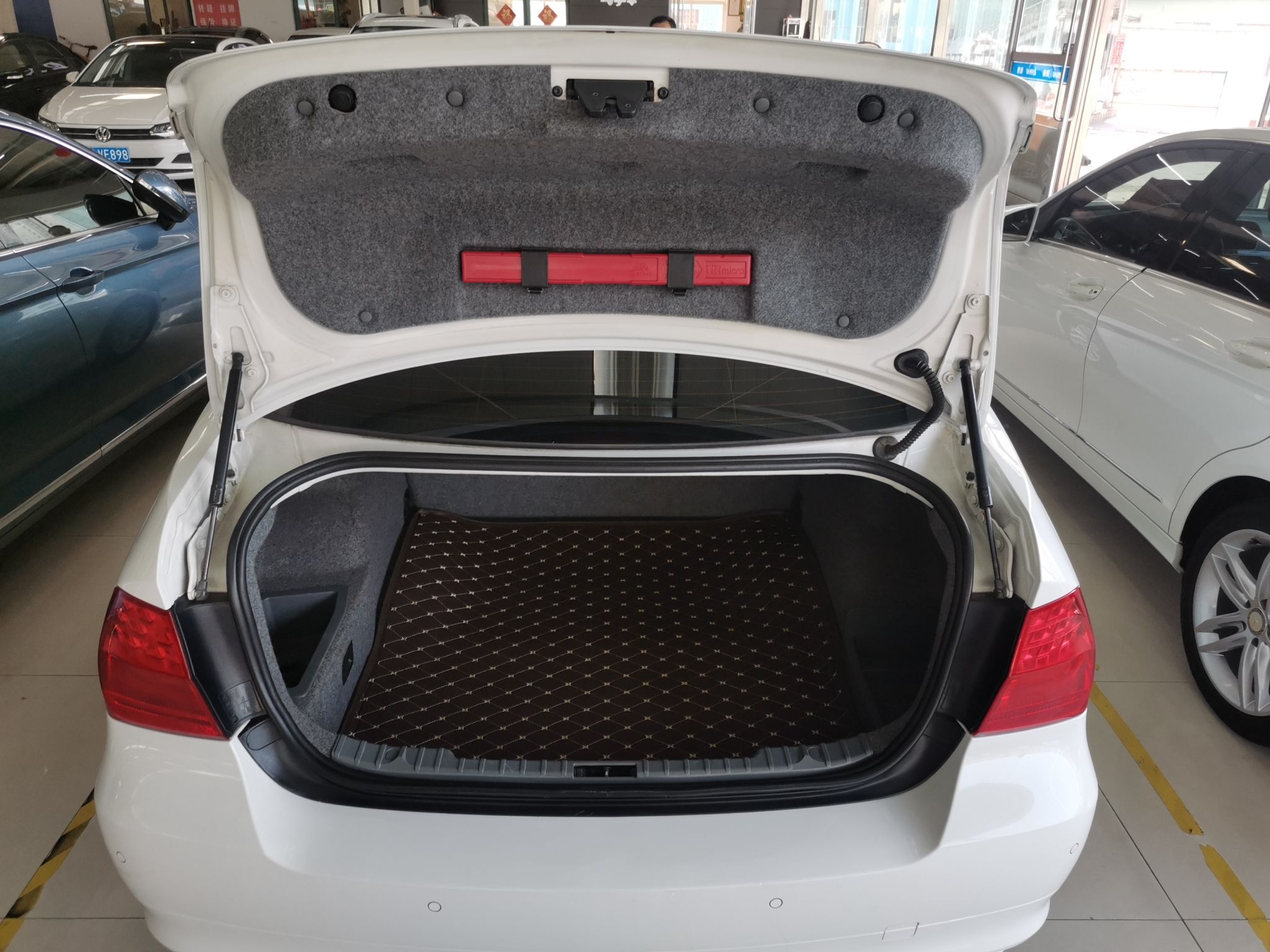 宝马3系 2011款 320i 时尚型