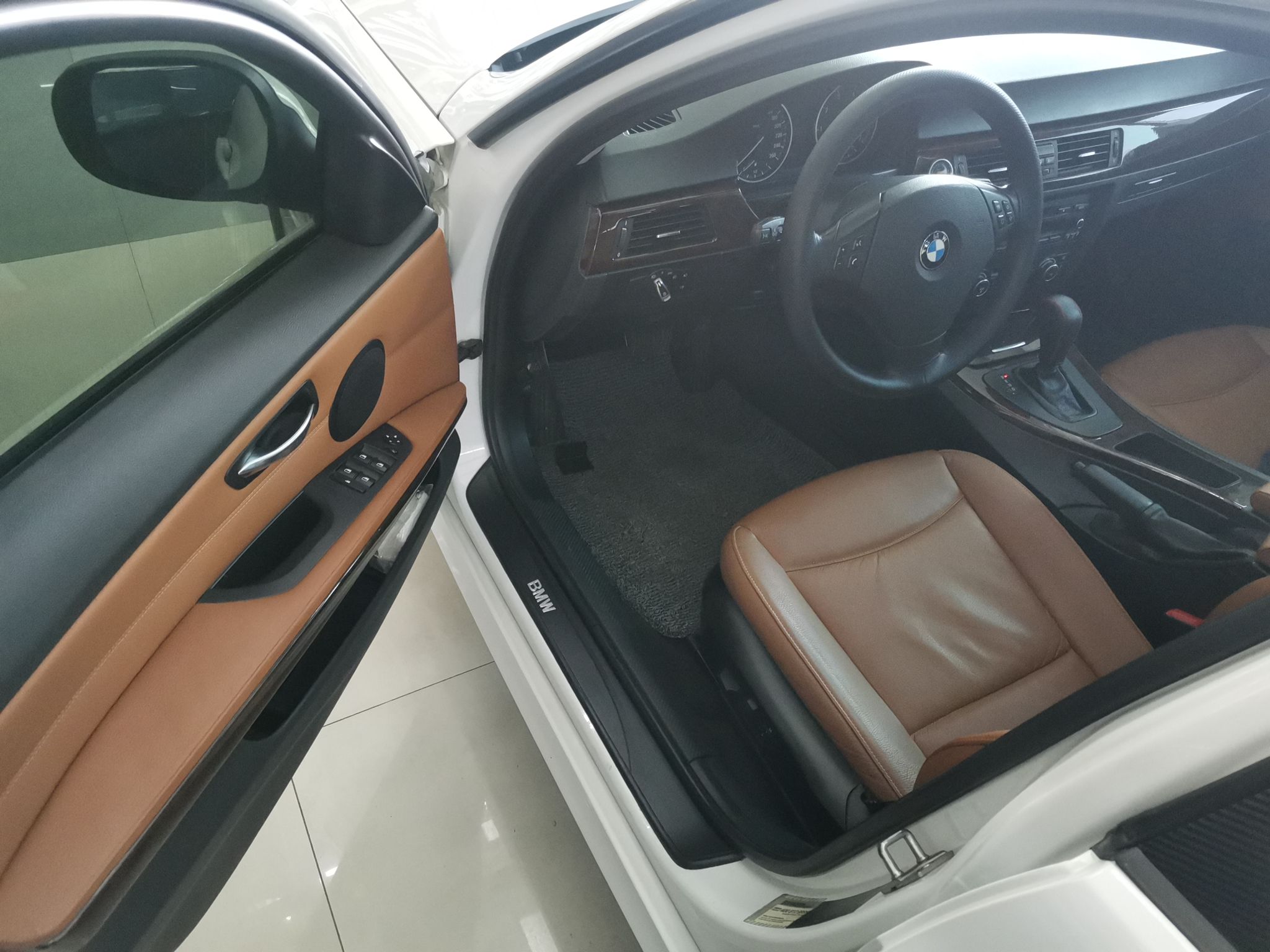 宝马3系 2011款 320i 时尚型