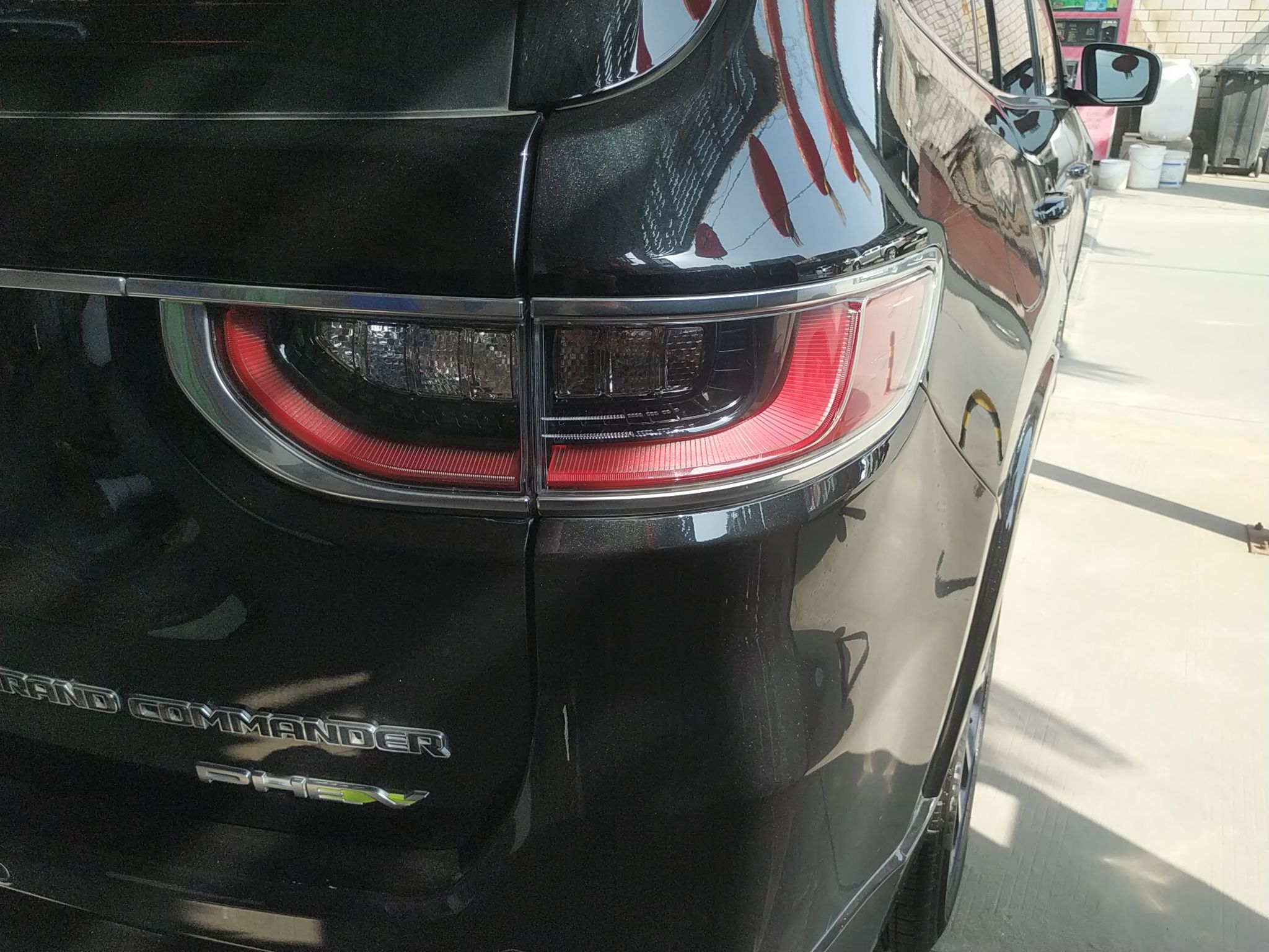 Jeep 大指挥官PHEV 2020款 2.0T 插电混动精英版