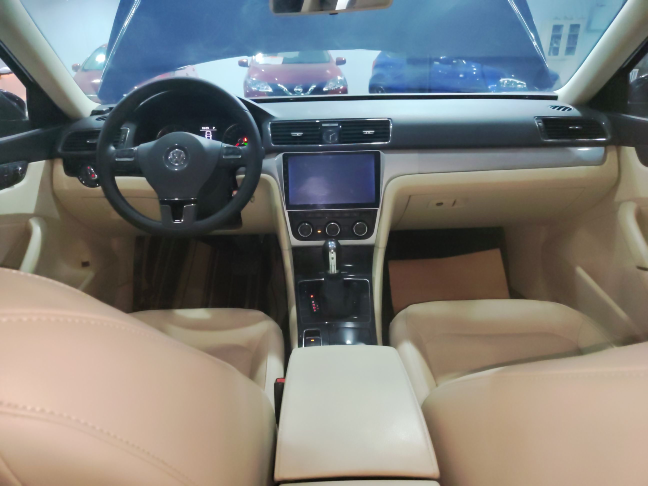 大众 帕萨特 2015款 1.8TSI DSG尊荣版