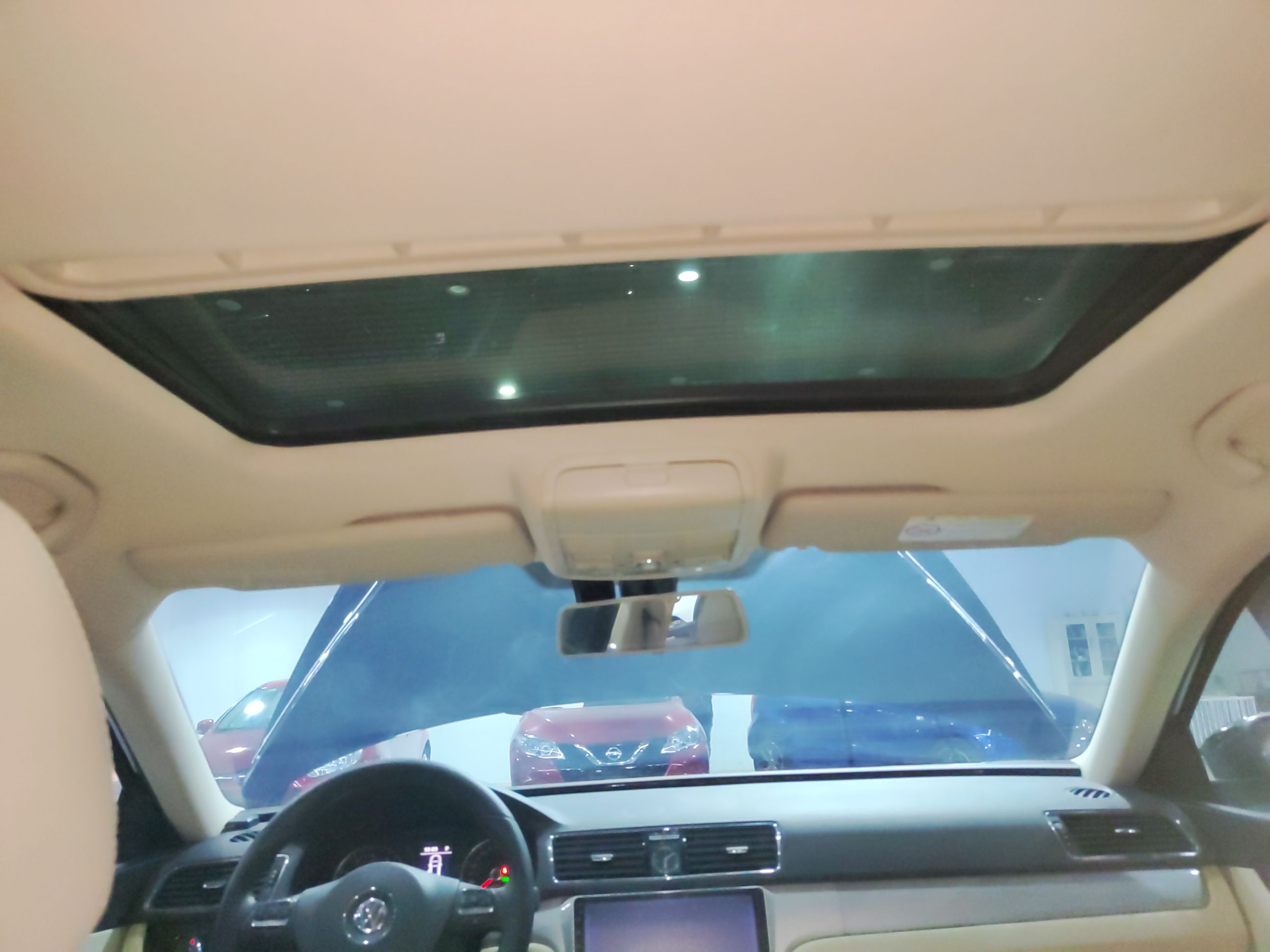 大众 帕萨特 2015款 1.8TSI DSG尊荣版