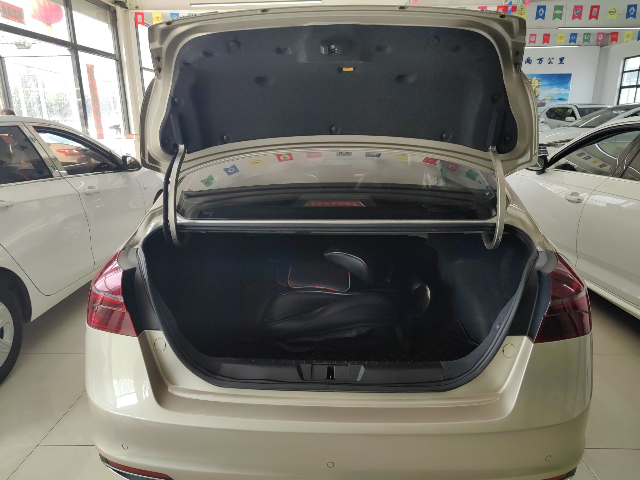 吉利汽车 帝豪 2020款 1.5L CVT豪华型