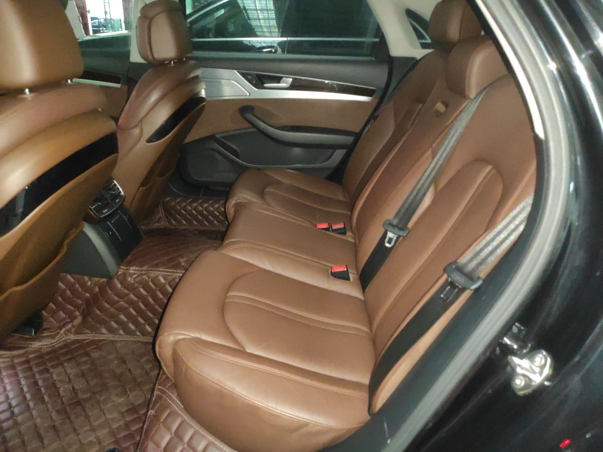 奥迪A8L 2013款 A8L 45 TFSI quattro舒适型(进口)