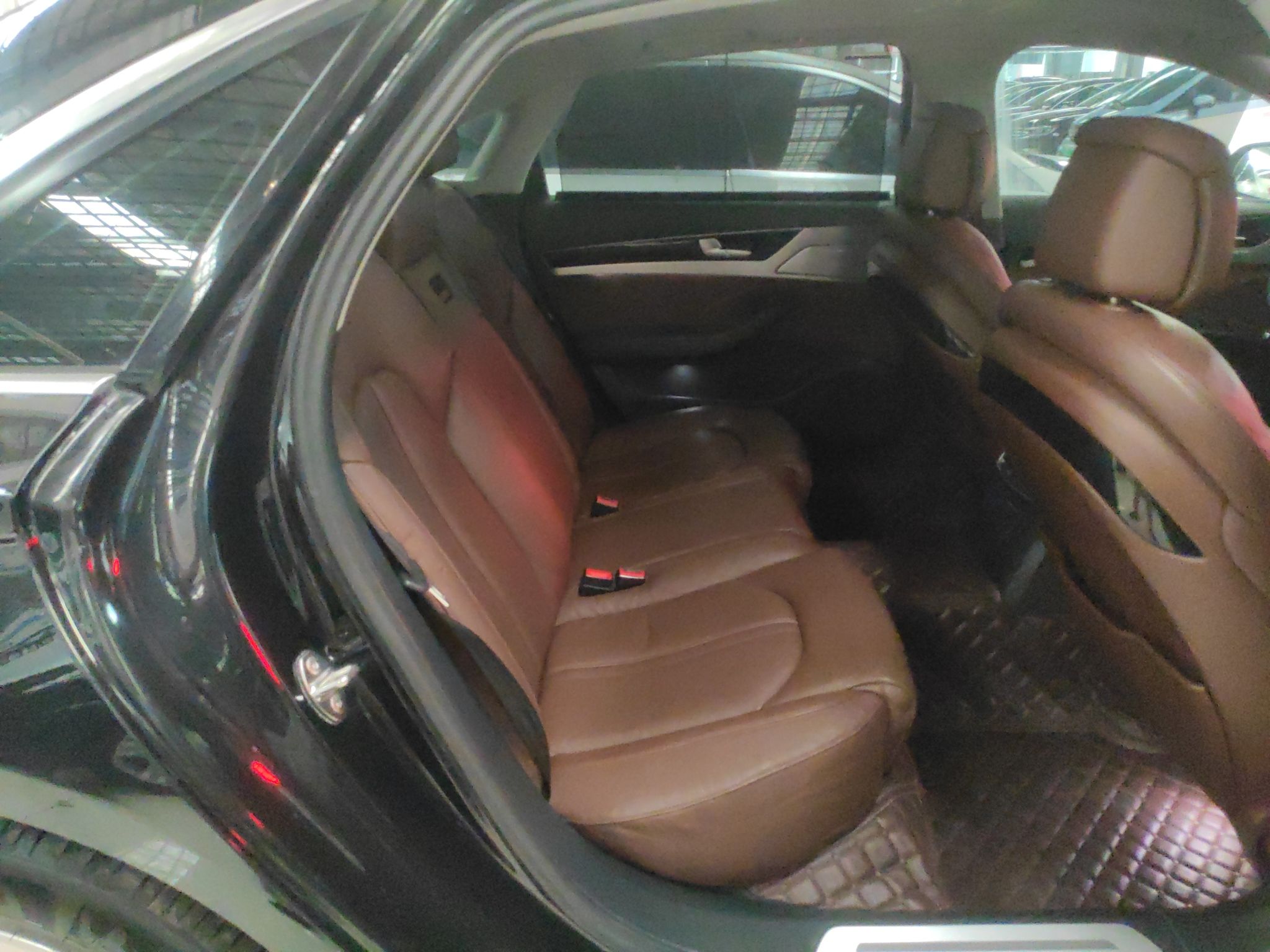 奥迪A8L 2013款 A8L 45 TFSI quattro舒适型(进口)