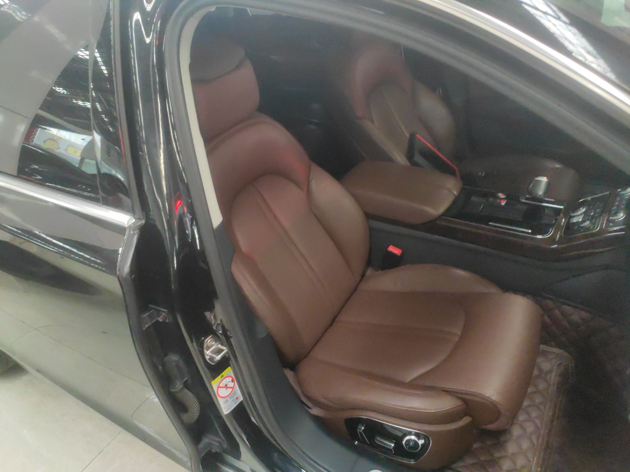 奥迪A8L 2013款 A8L 45 TFSI quattro舒适型(进口)