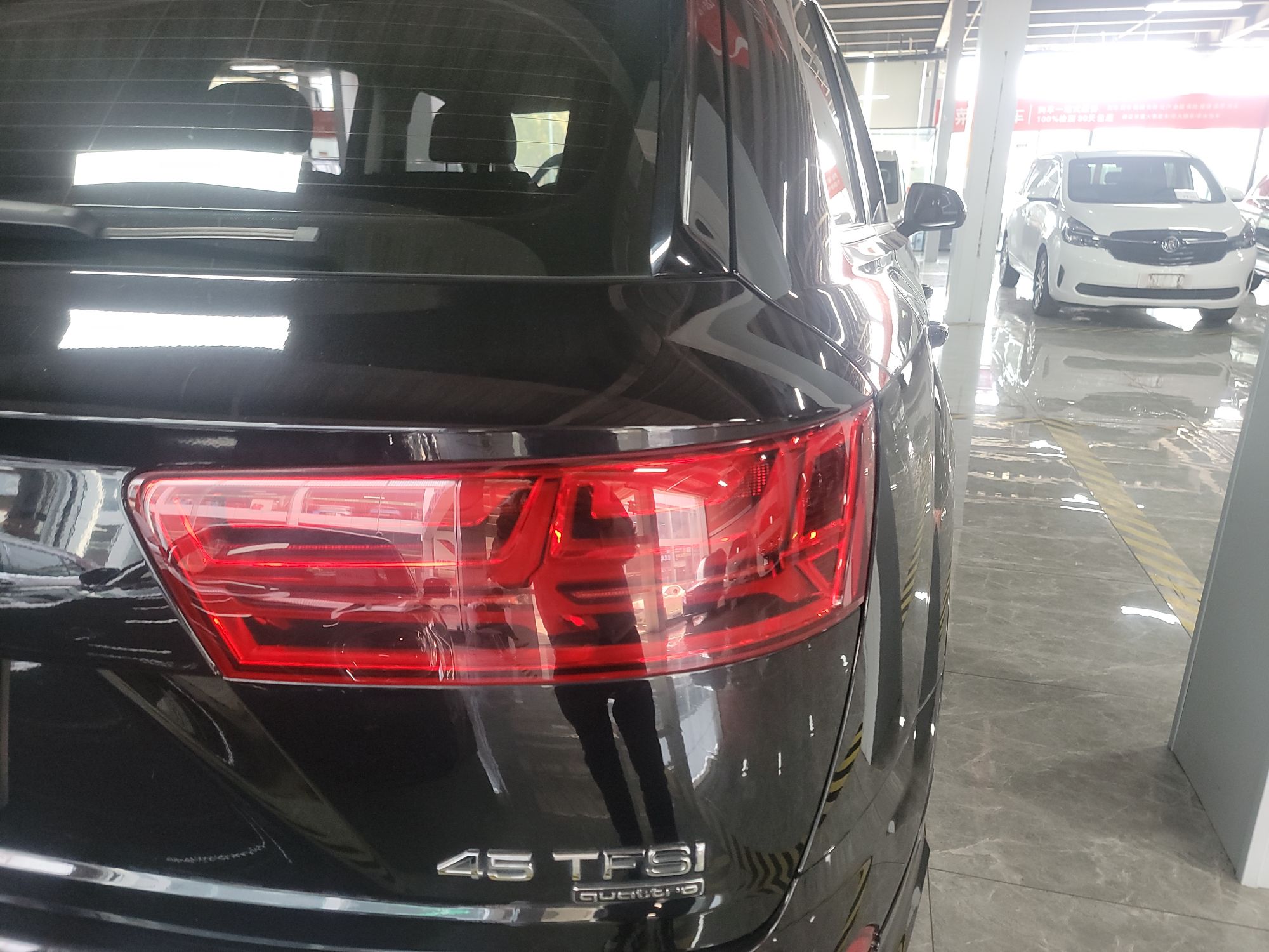 奥迪Q7 2016款 45 TFSI S line运动型(进口)