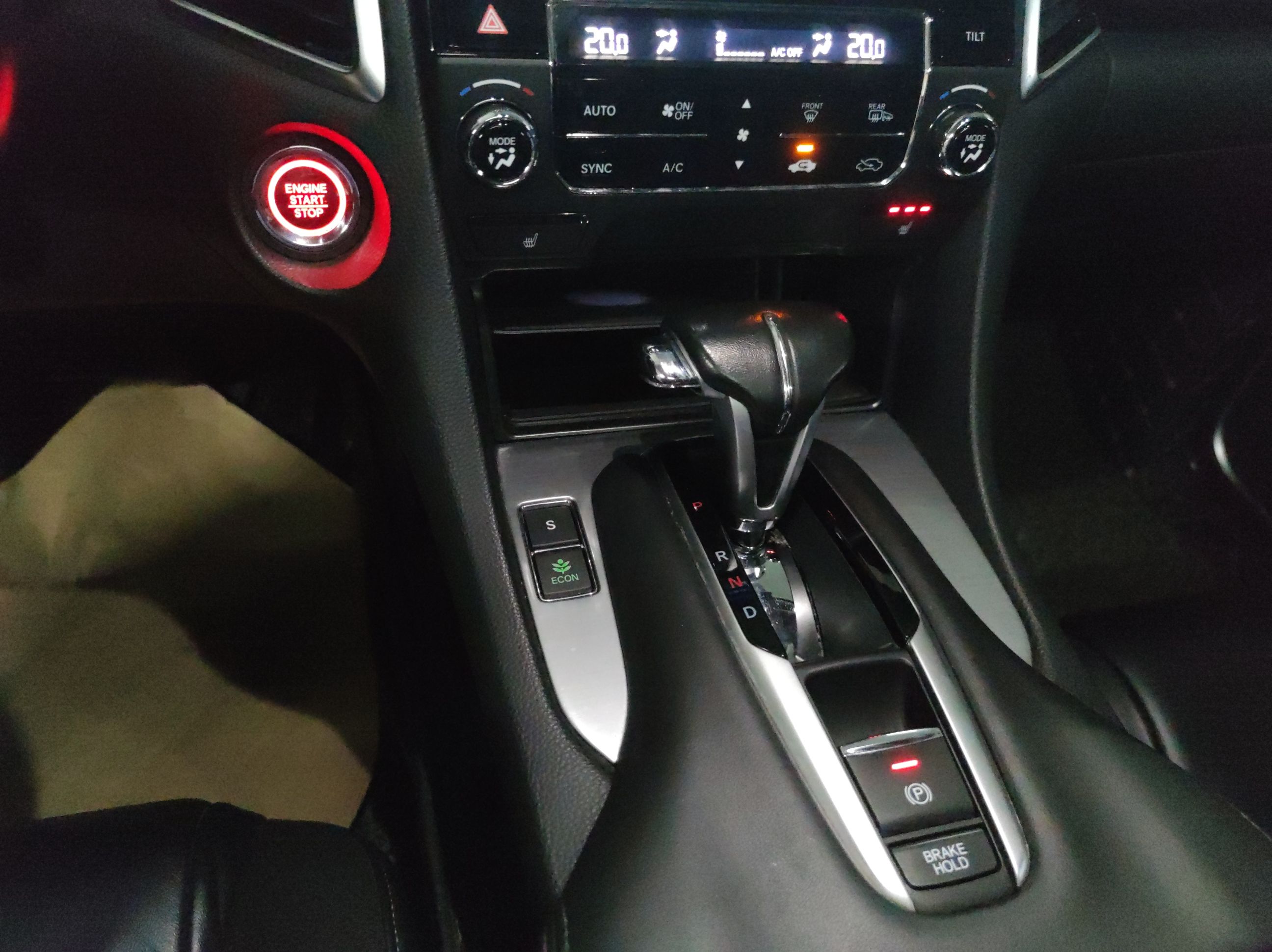 本田 冠道 2017款 240TURBO 两驱尊享版