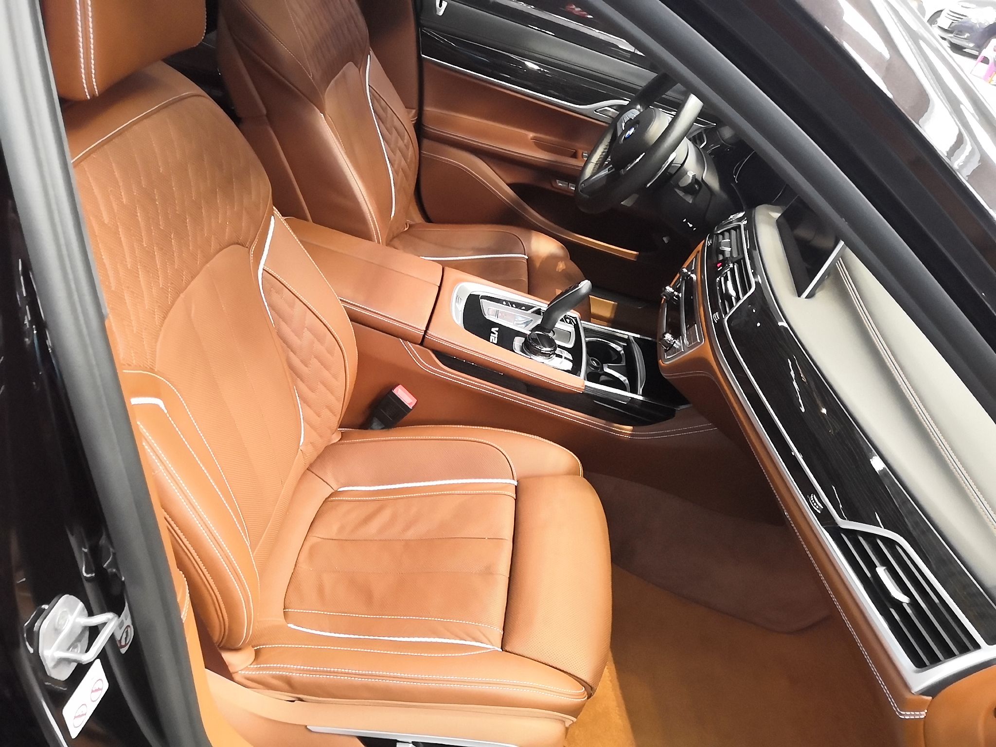 宝马7系 2018款 M760Li xDrive(进口)