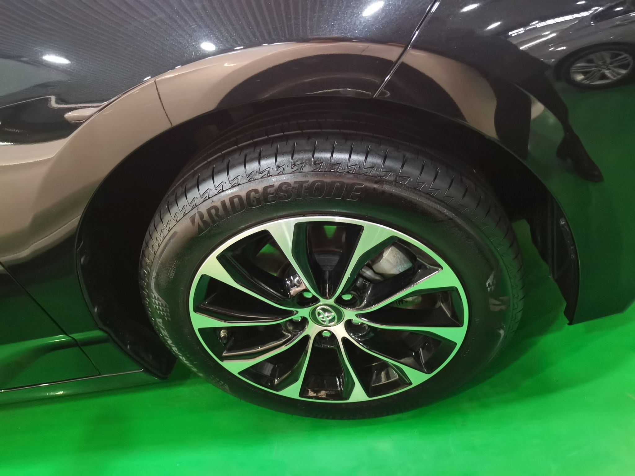 丰田 亚洲龙 2022款 2.0L 进取版