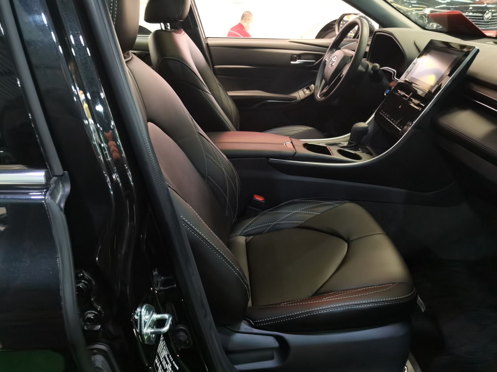 丰田 亚洲龙 2022款 2.0L 进取版