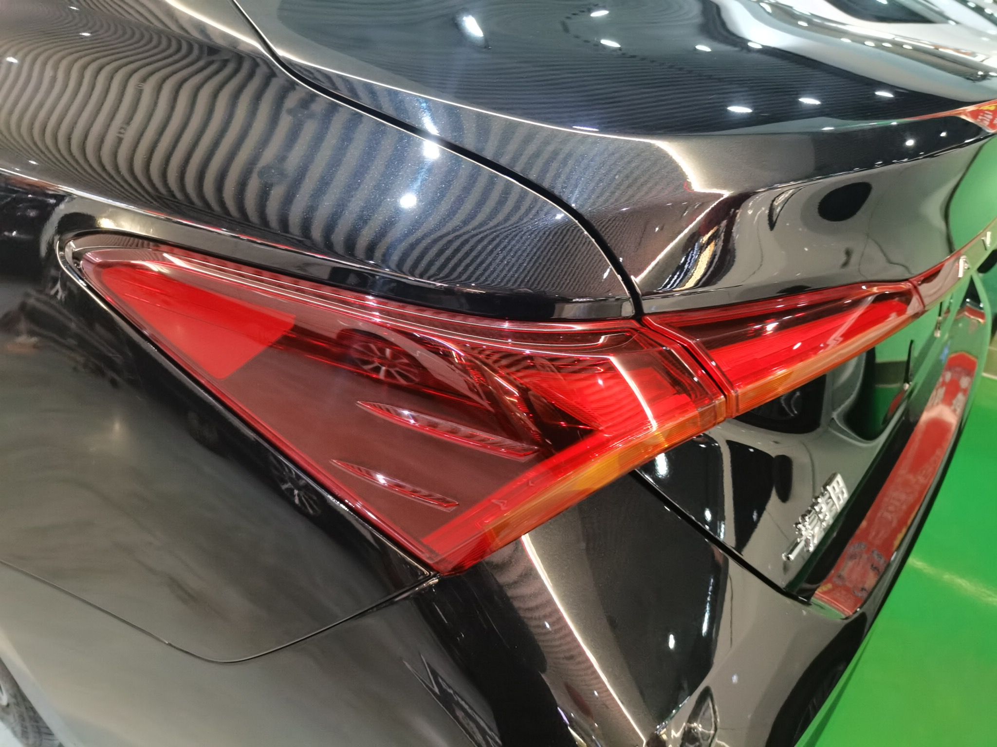 丰田 亚洲龙 2022款 2.0L 进取版